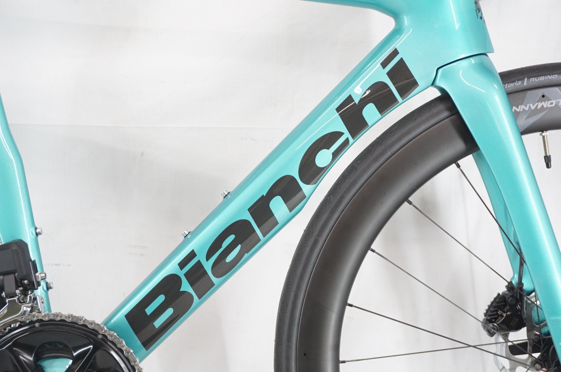 BIANCHI 「ビアンキ」 OLTRE COMP 105 Di2 2025年モデル ロードバイク / 阪急塚口店