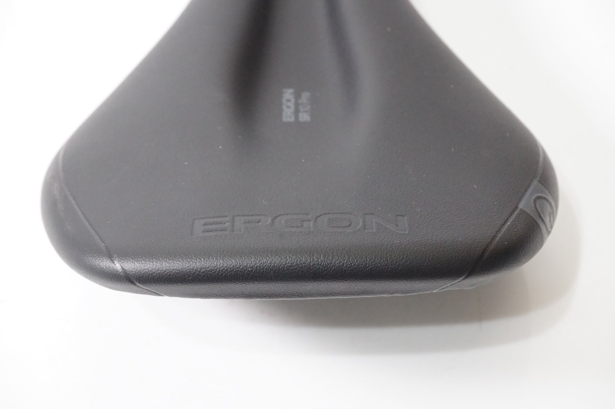 ERGON 「エルゴン」 SR 10 PRO サドル / AKIBA店