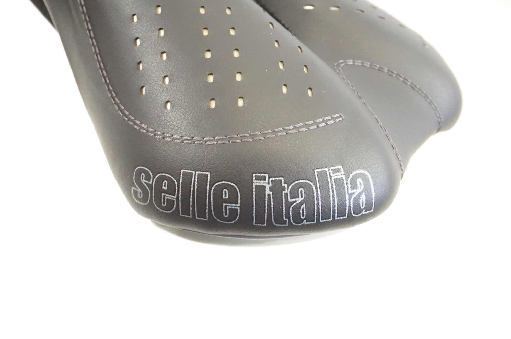 SELLE ITALIA 「セライタリア」 SPORT GEL FLOW サドル / 宇都宮