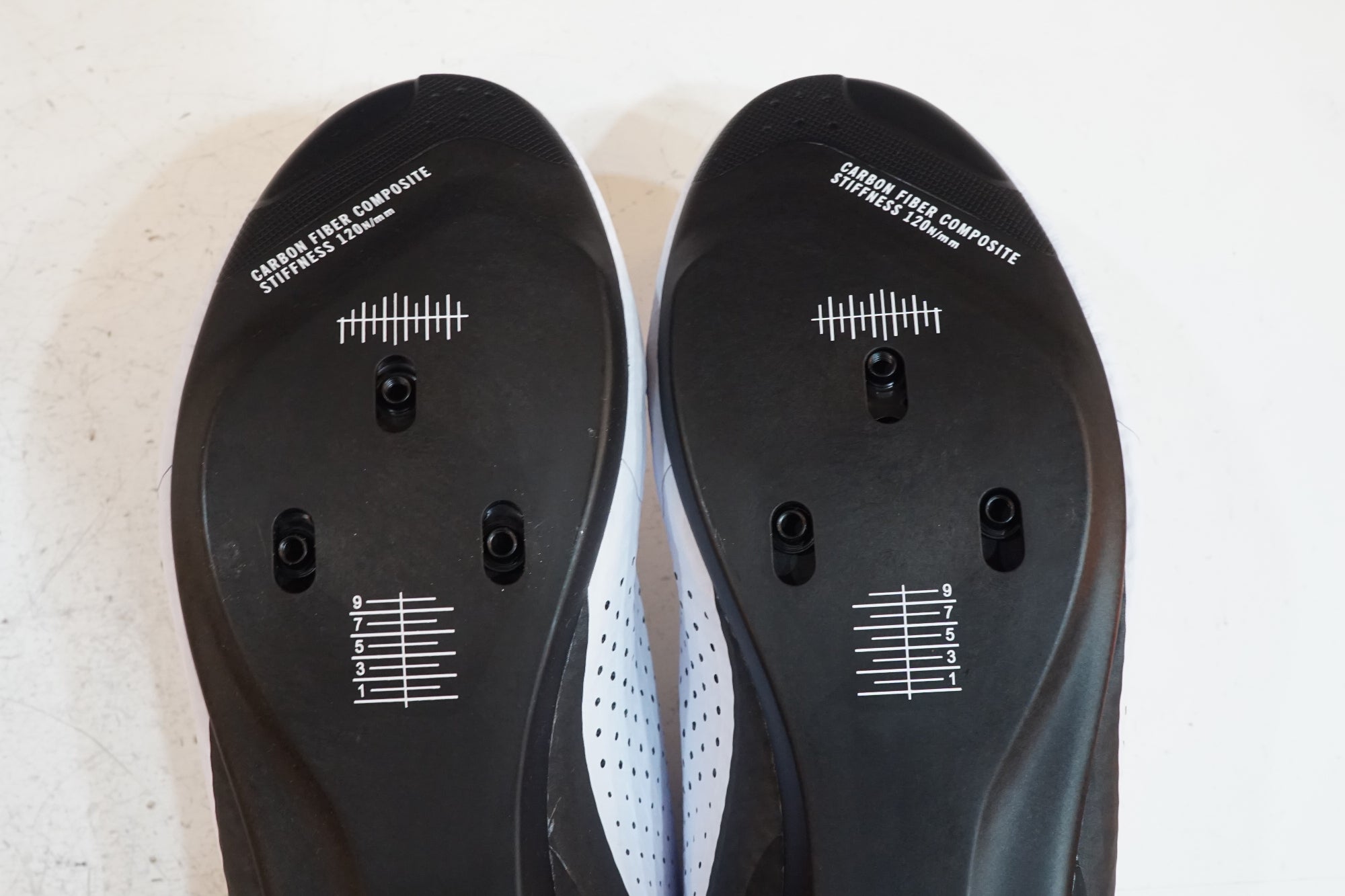 GIRO 「ジロ」 REGIME 9.5 シューズ / バイチャリ浦和ベース