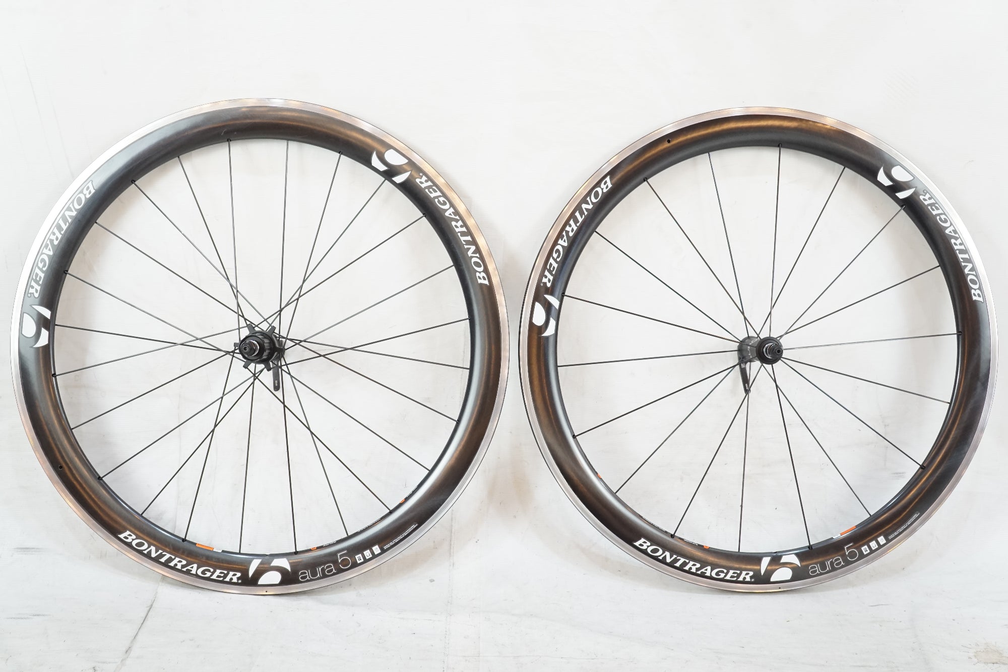 BONTRAGER 「ボントレガー」 AURA5 シマノ11速 ホイールセット