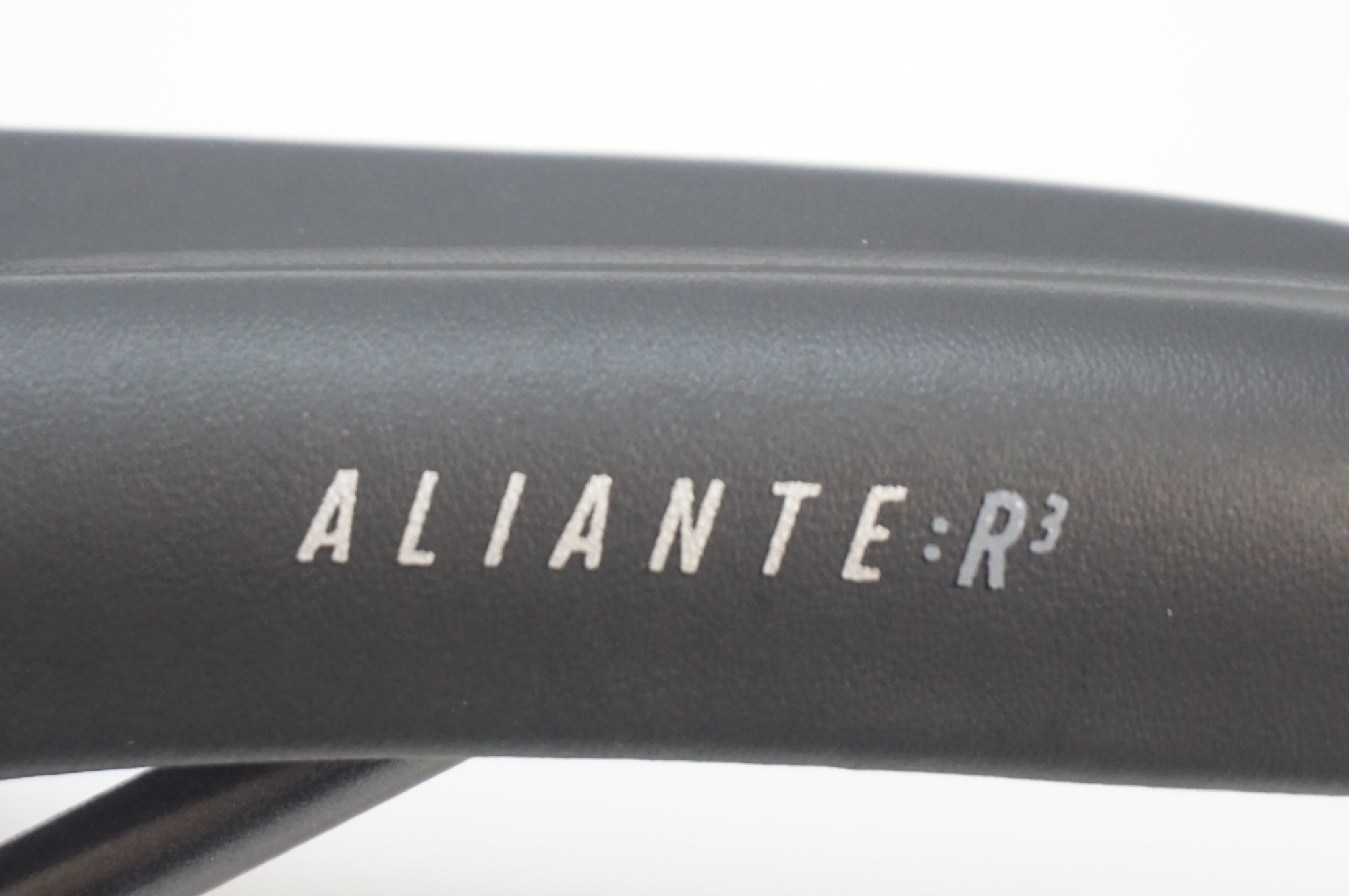 FIZIK 「フィジーク」 ALIANTE R3 サドル / 福岡店