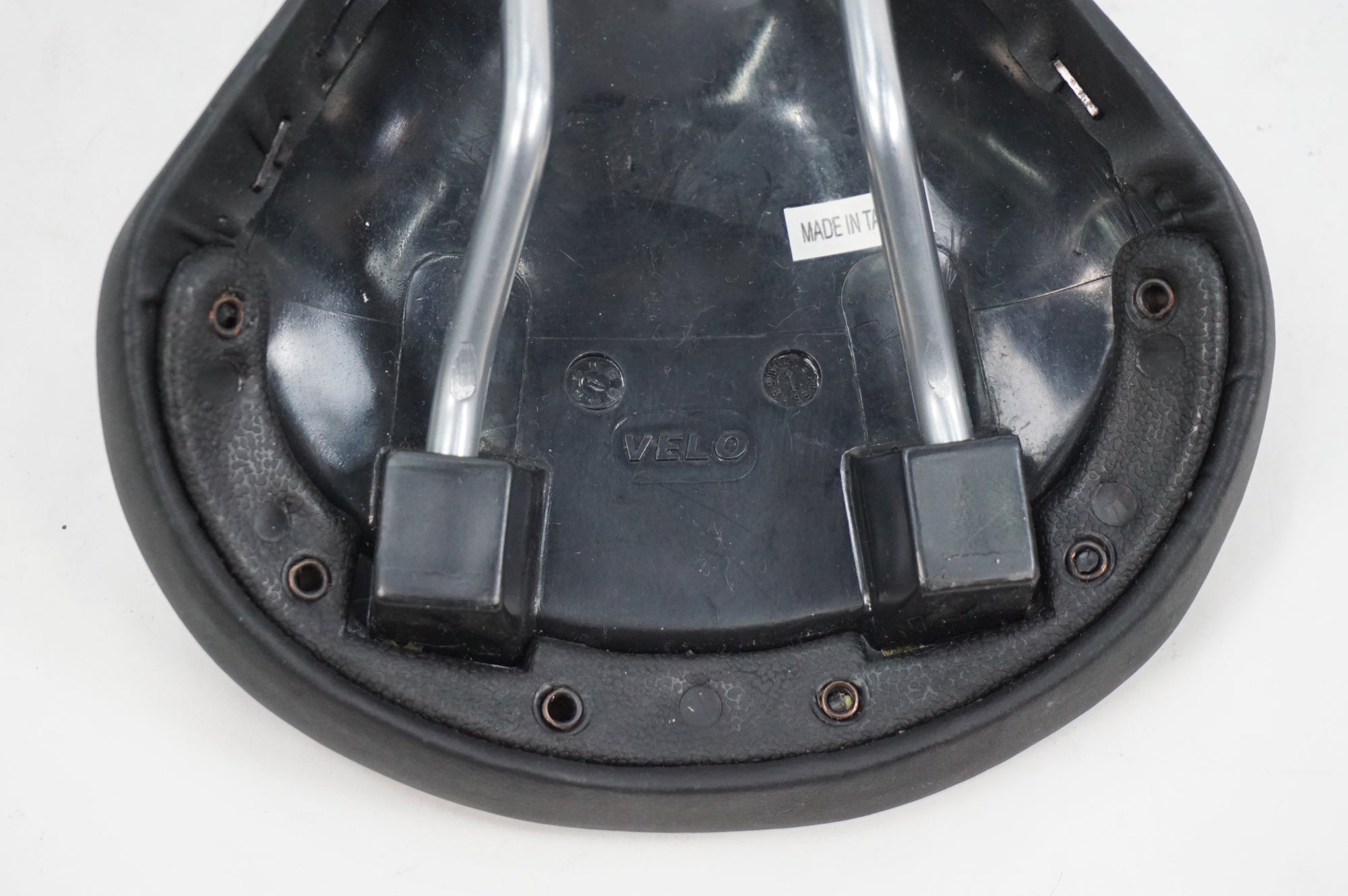 VELO 「ベロ」 サドル / 川越店