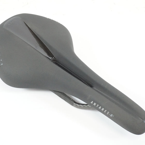 FIZIK 「フィジーク」 ANTARES R1 カーボンレール サドル / 宇都宮店