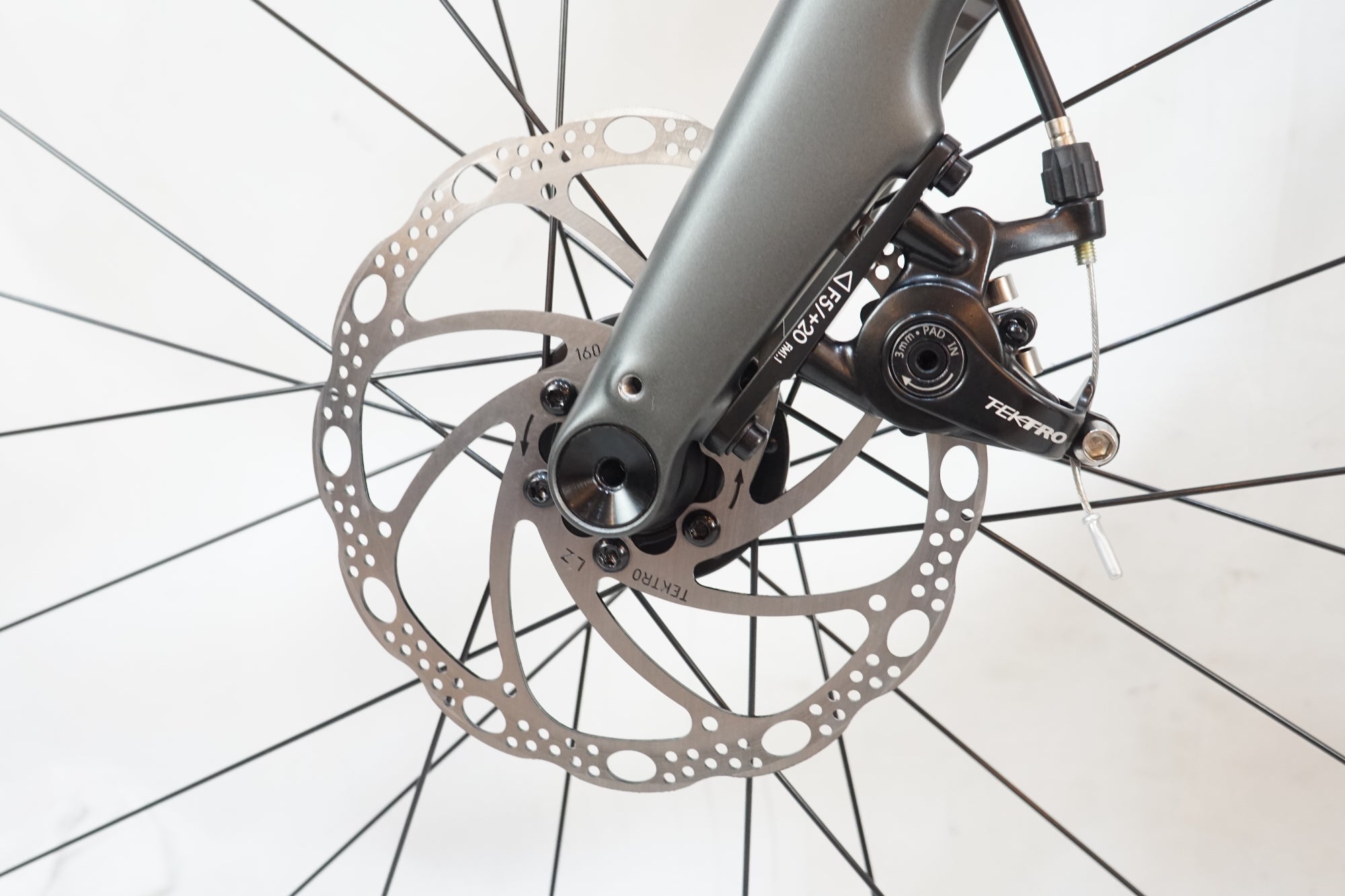 TREK 「トレック」 DOMANE AL2 DISC GEN4 2024年モデル ロードバイク / バイチャリ浦和ベース