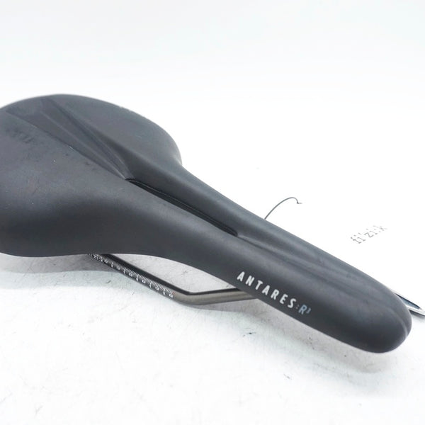 FIZIK 「フィジーク」 ANTARES R3 OPEN KIUM サドル / 大阪門真店