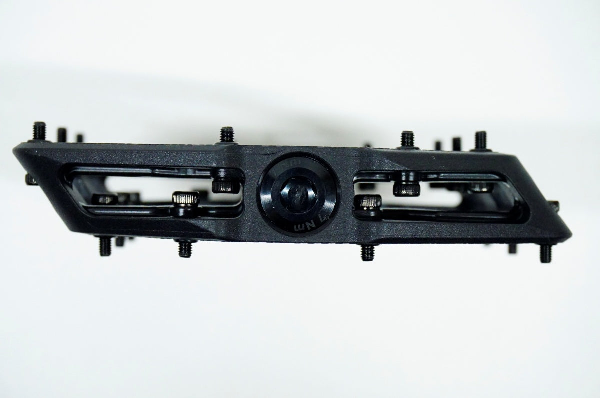 TREK 「トレック」 LINE ELITE ペダル / 名古屋大須店