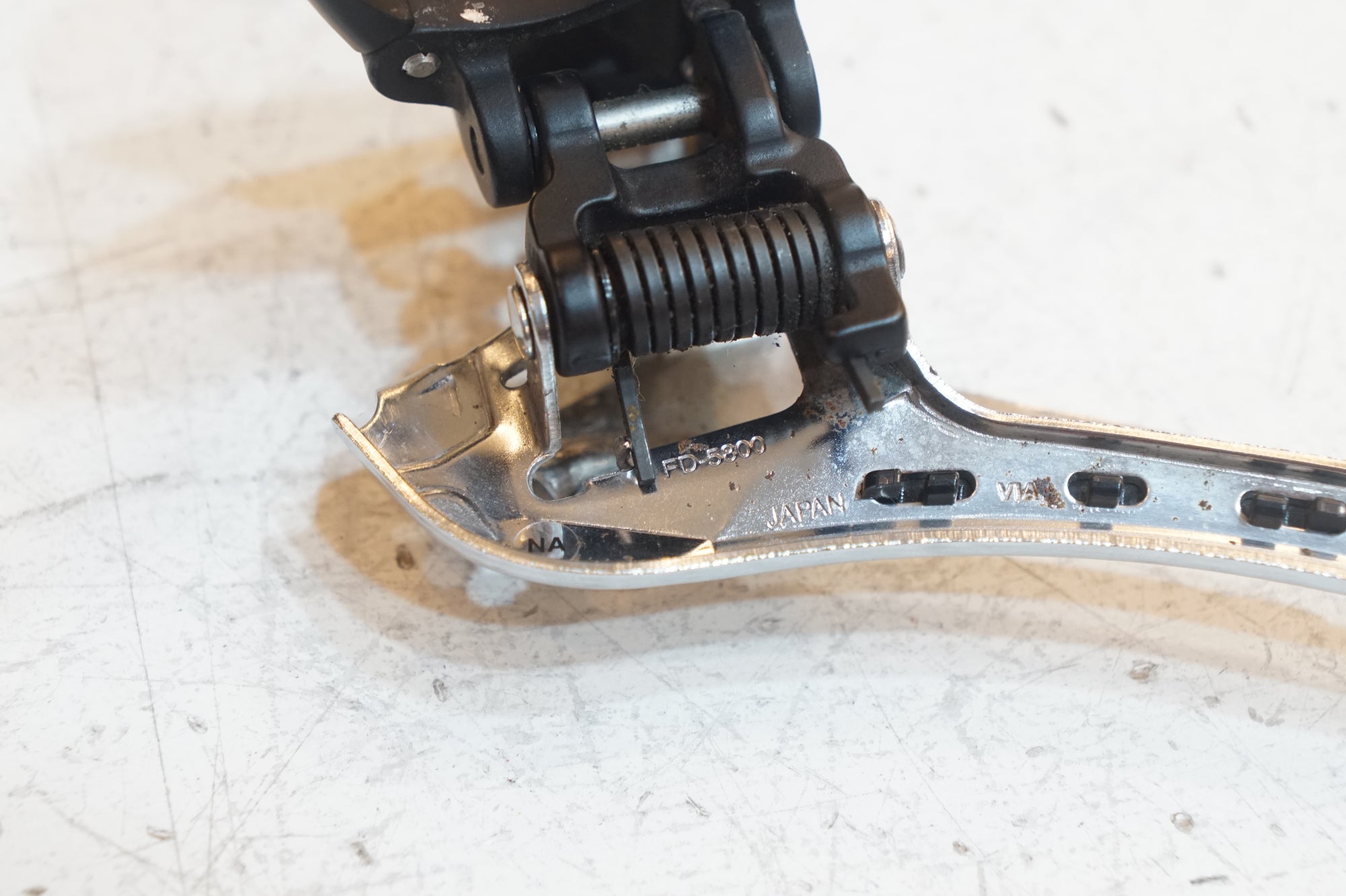 SHIMANO 「シマノ」 105 FD-5800 フロントディレイラー / バイチャリ浦和ベース