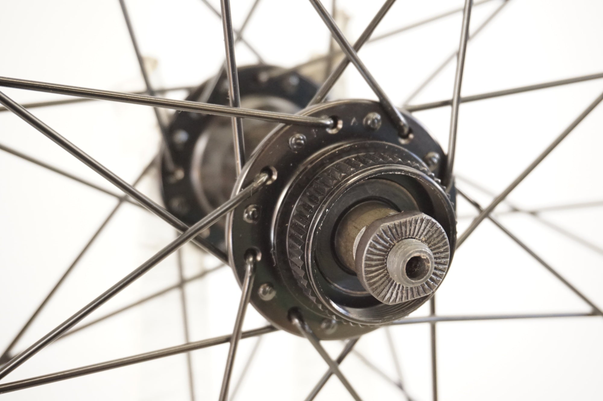 BONTRAGER 700C ホイールセット10速美品 BONTRAGER 「ボントレガー」 PARADIGM シマノ 8-10速 ホイール