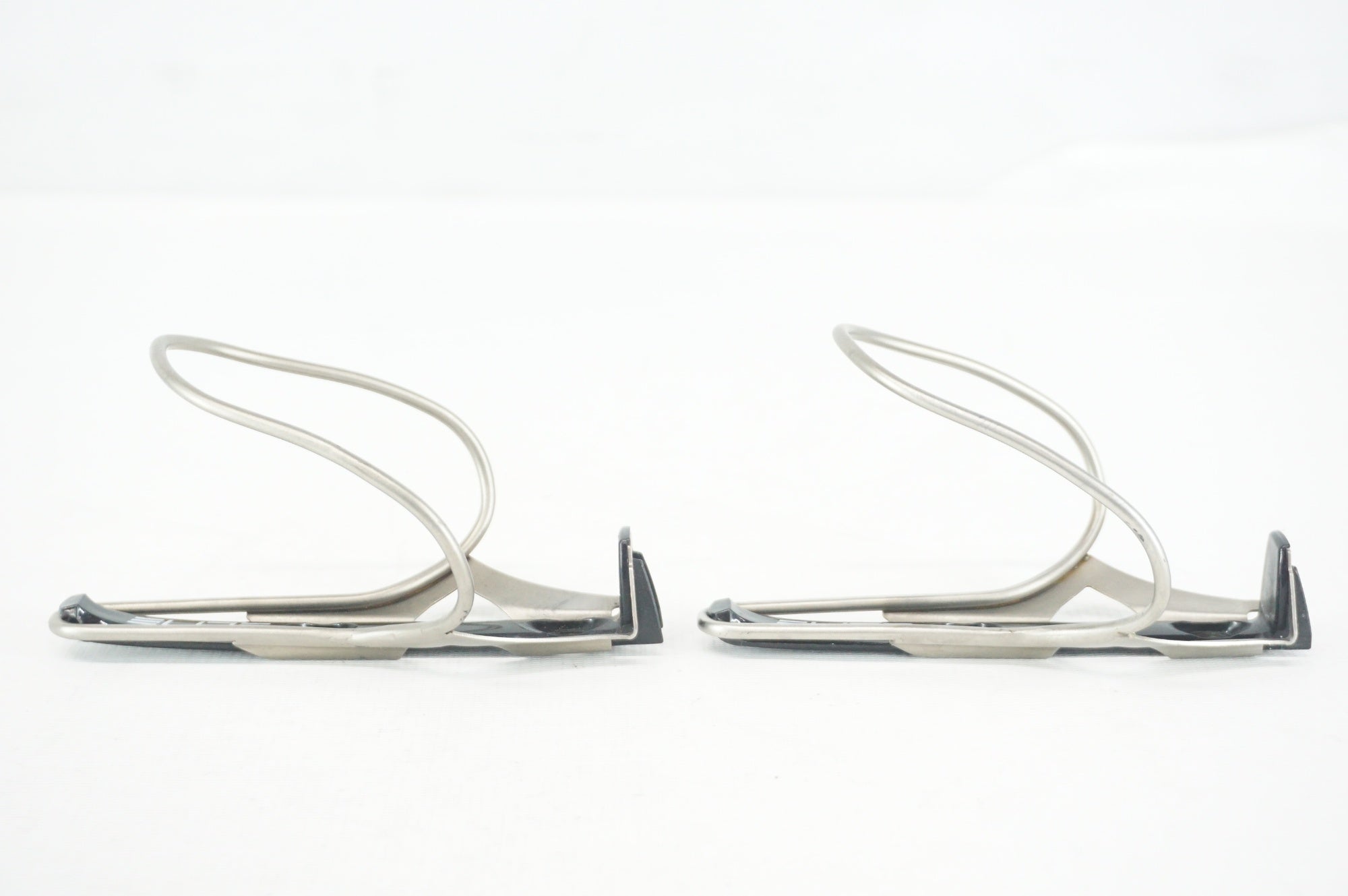 ELITE 「エリート」 MOREO INOX ボトルケージ / 阪急塚口店