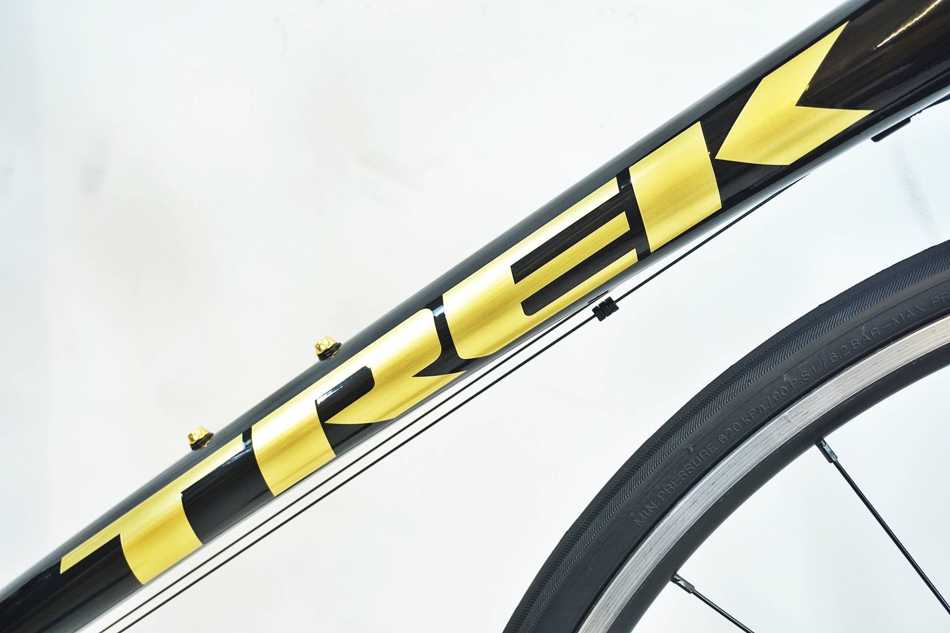 TREK 「トレック」 DOMANE AL2 2022年モデル ロードバイク / 有明ガーデン店