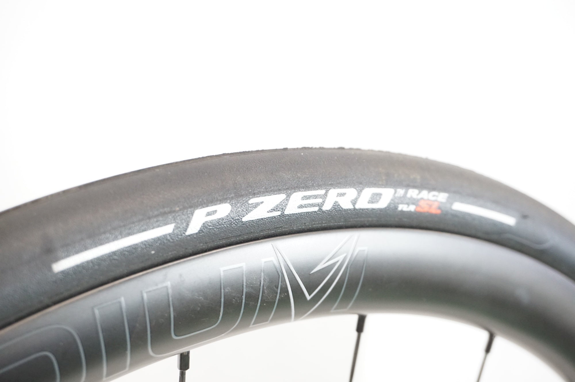 VELOMANN 「ベロマン」 PALLADIUM CL DISC TUBELESS SHIMANO 11s
