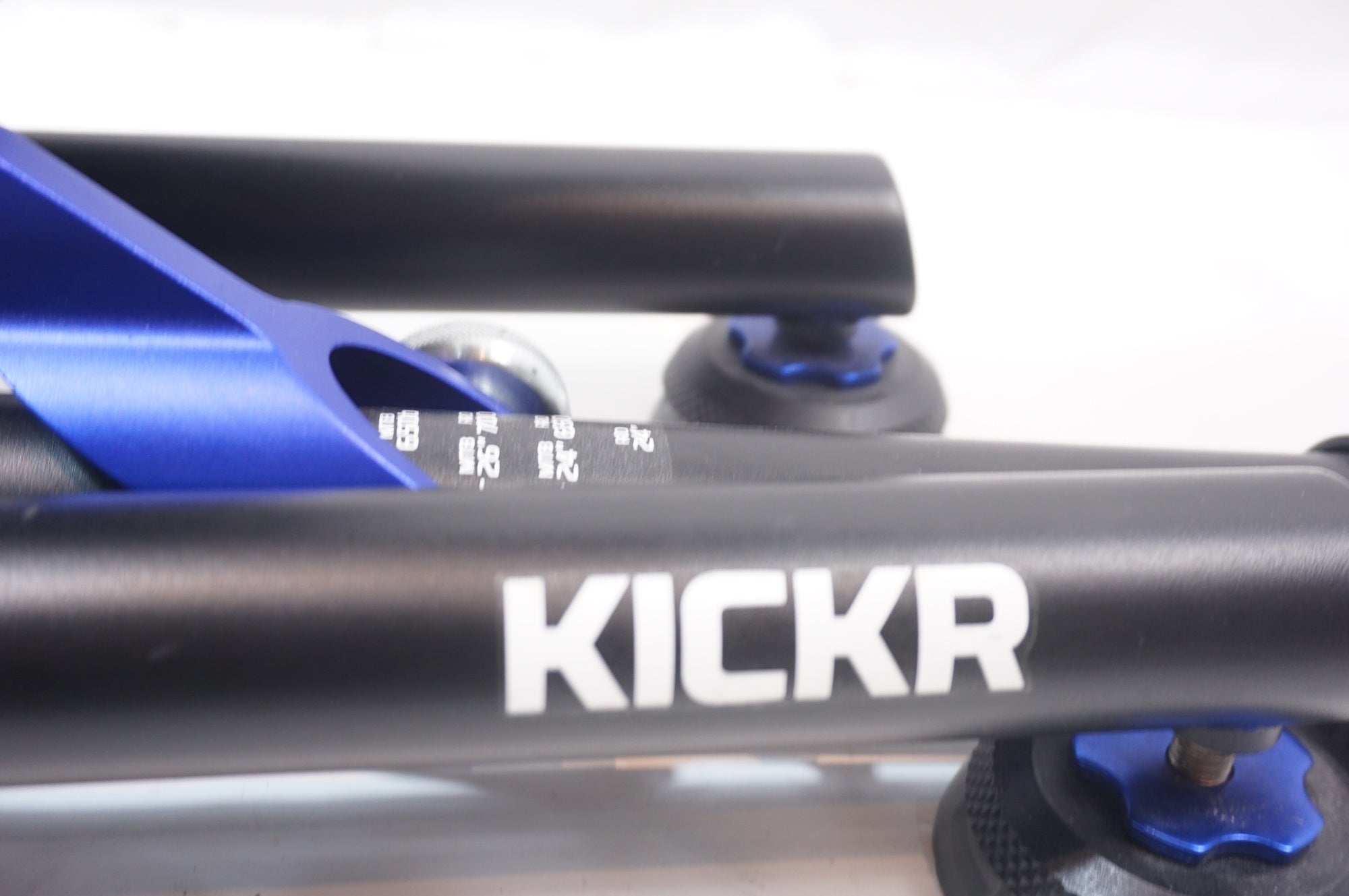 WAHOO 「ワフー」 KICKR V5 WF113 サイクルトレーナー / 世田谷店