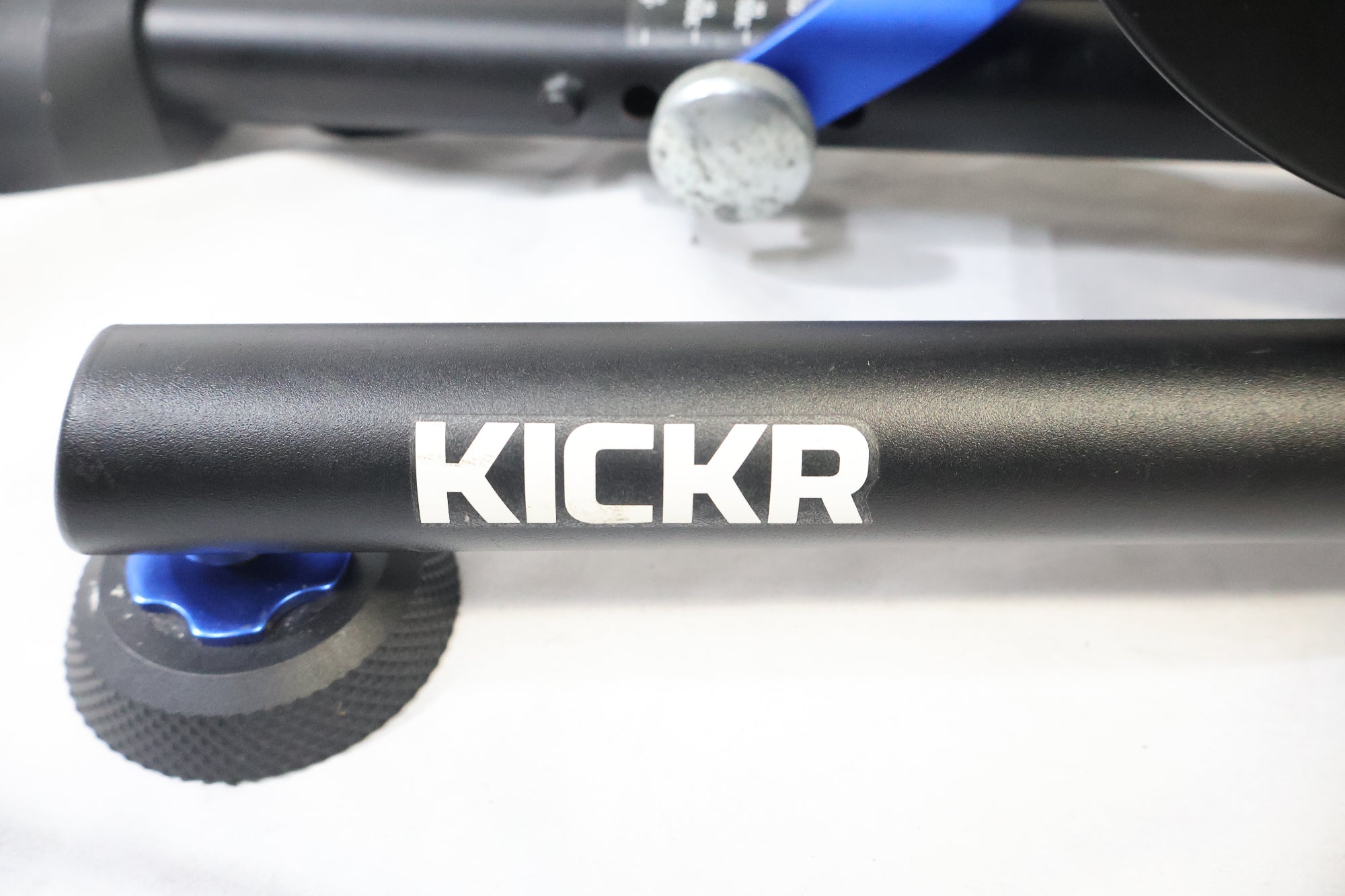 WAHOO 「ワフー」 KICKR V5 サイクルトレーナー / 高知店