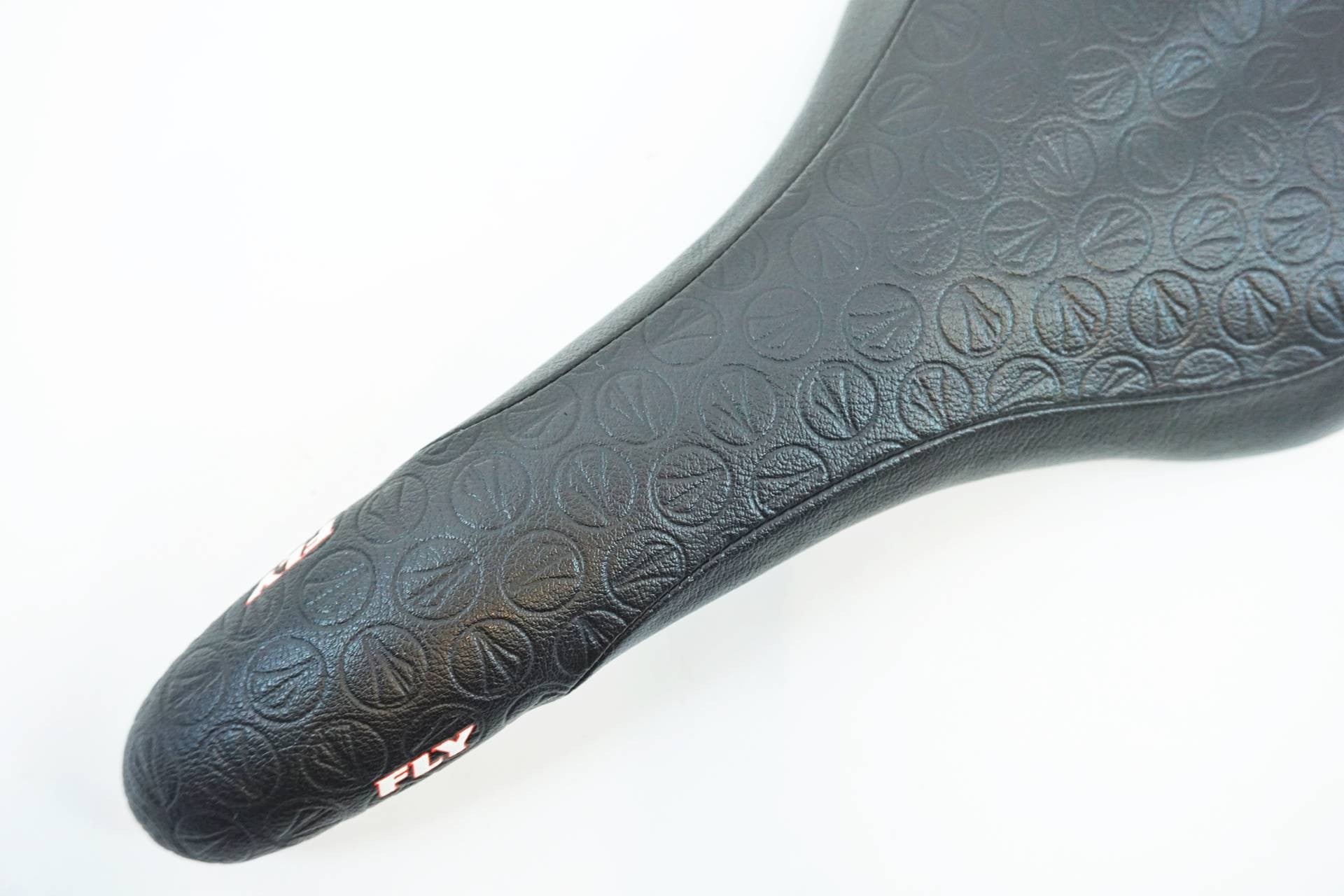 SDG 「エスディージー」 FLY サドル / 有明ガーデン店