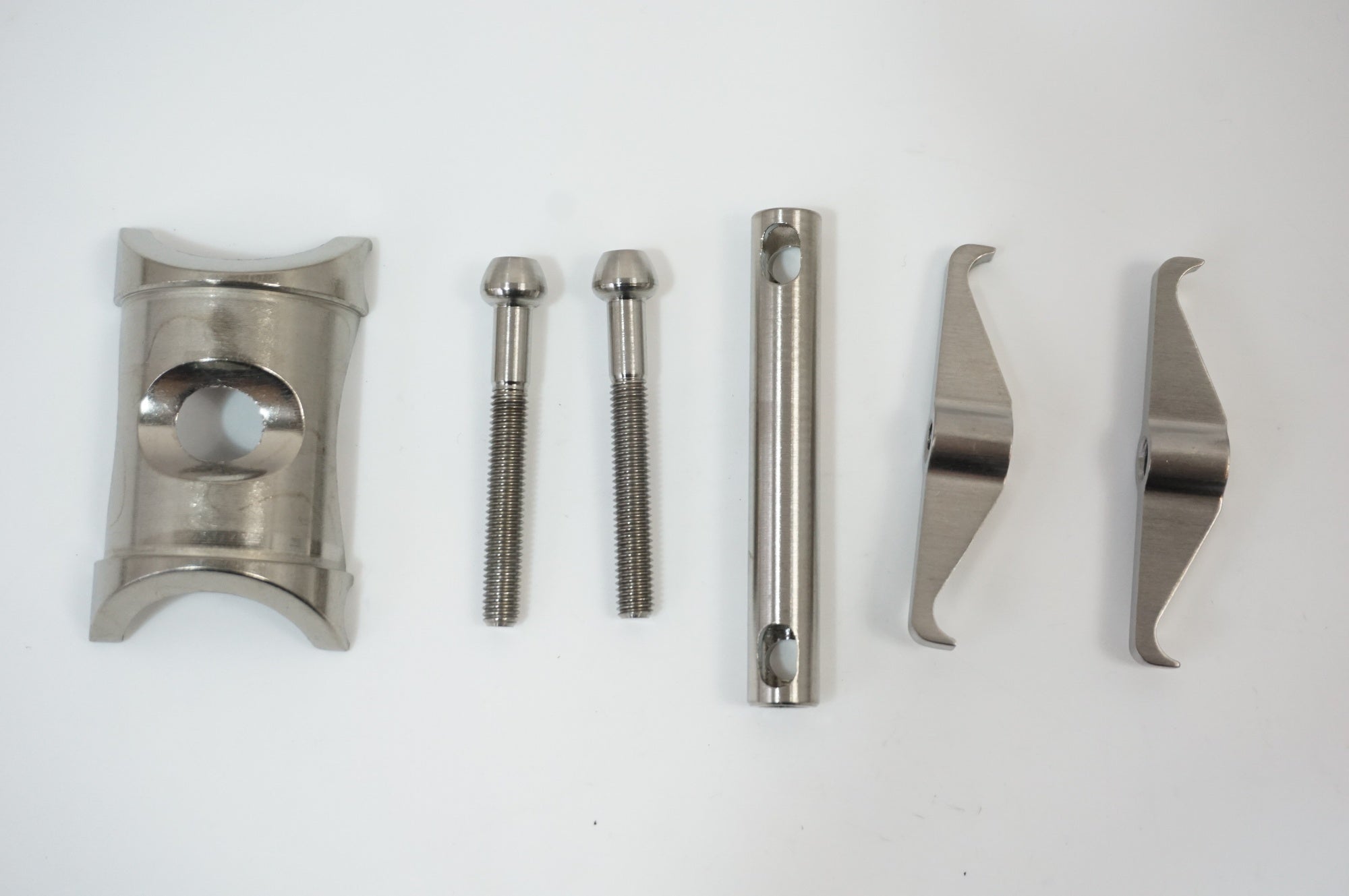 BROMPFICATION 「ブロンフィケーション」 TITANIUM φ31.8 580mm シートポスト / 世田谷店