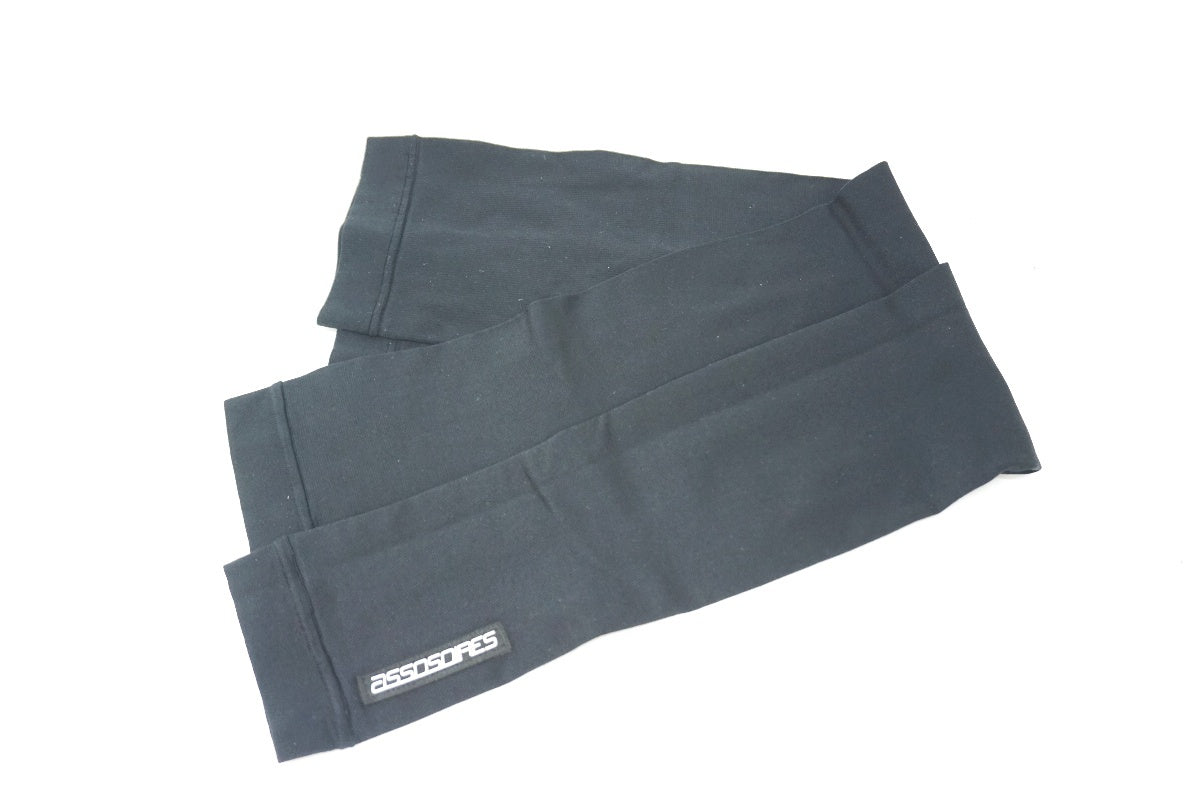 ASSOS 「アソス」 OIRES LEGFOIL Oサイズ レッグカバー / 大阪美原北インター店