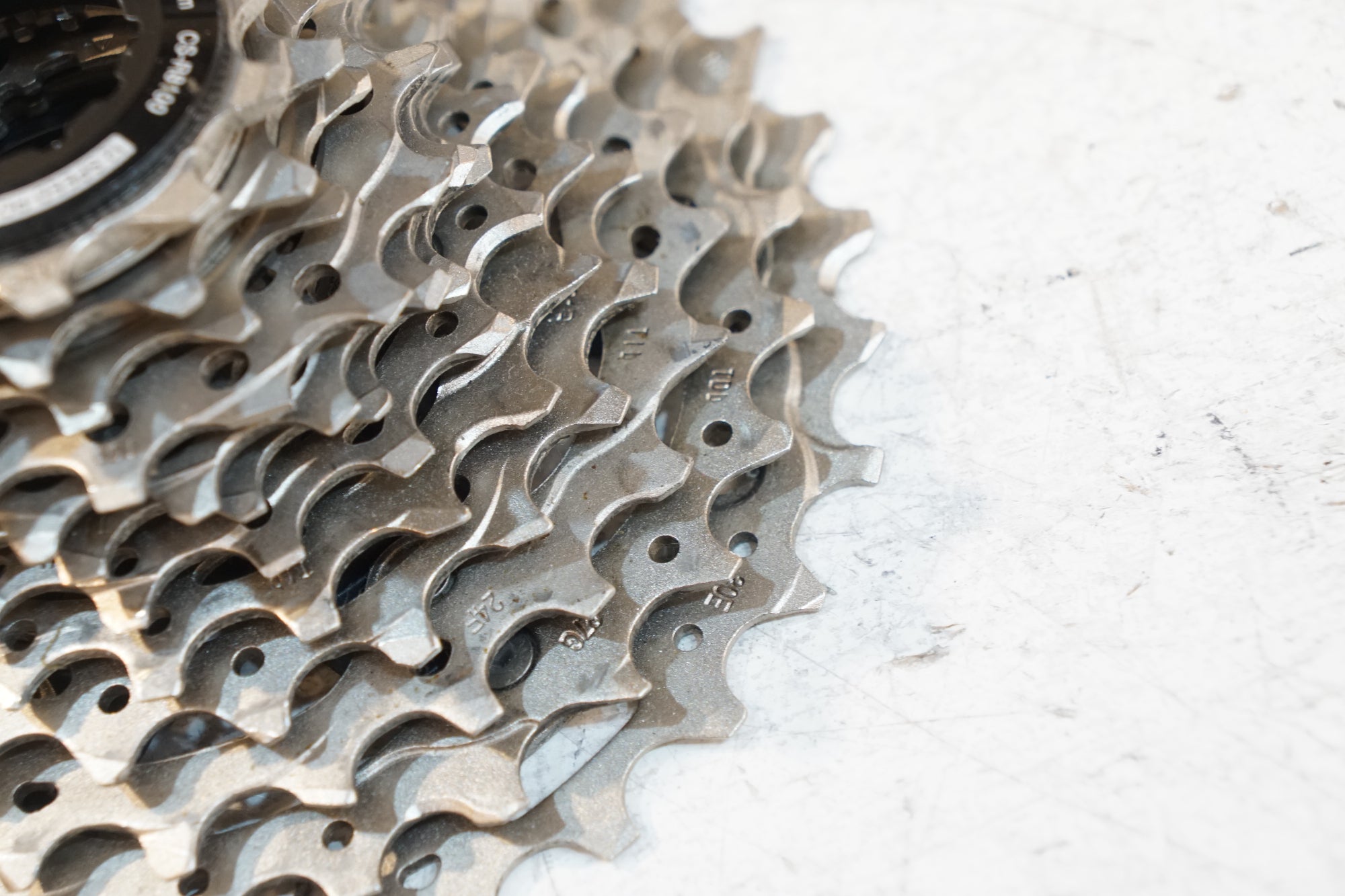 SHIMANO 「シマノ」 ULTEGRA CS-R8100 11-30T 12S スプロケット / バイチャリ浦和ベース