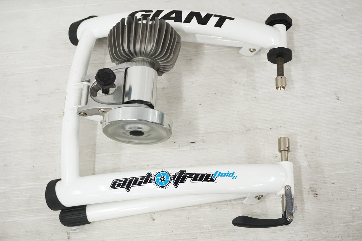 GIANT 「ジャイアント」 CYCLOTRON FLUID ST サイクルトレーナー