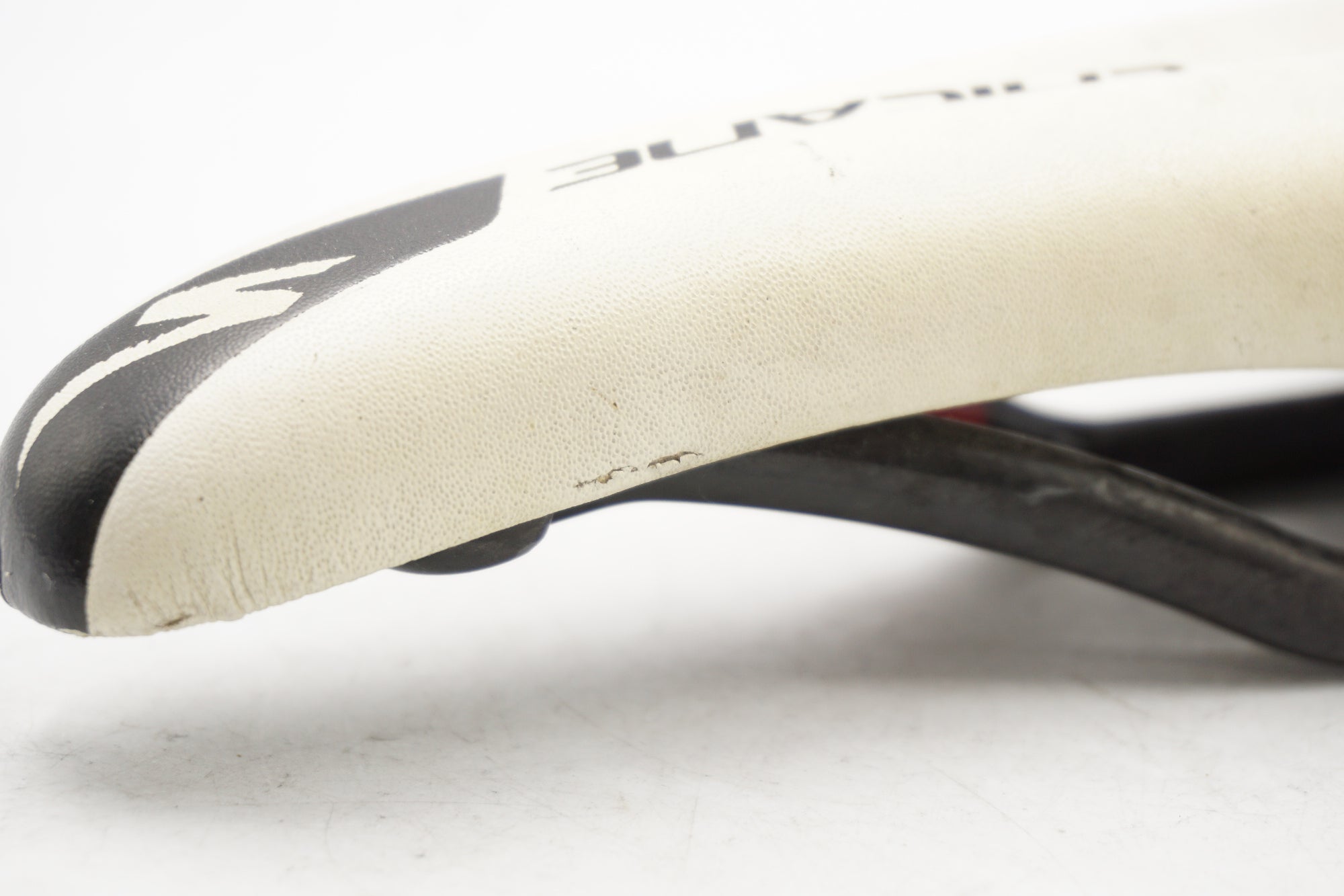 SPECIALIZED 「スペシャライズド」 CHICANE サドル / 奈良店