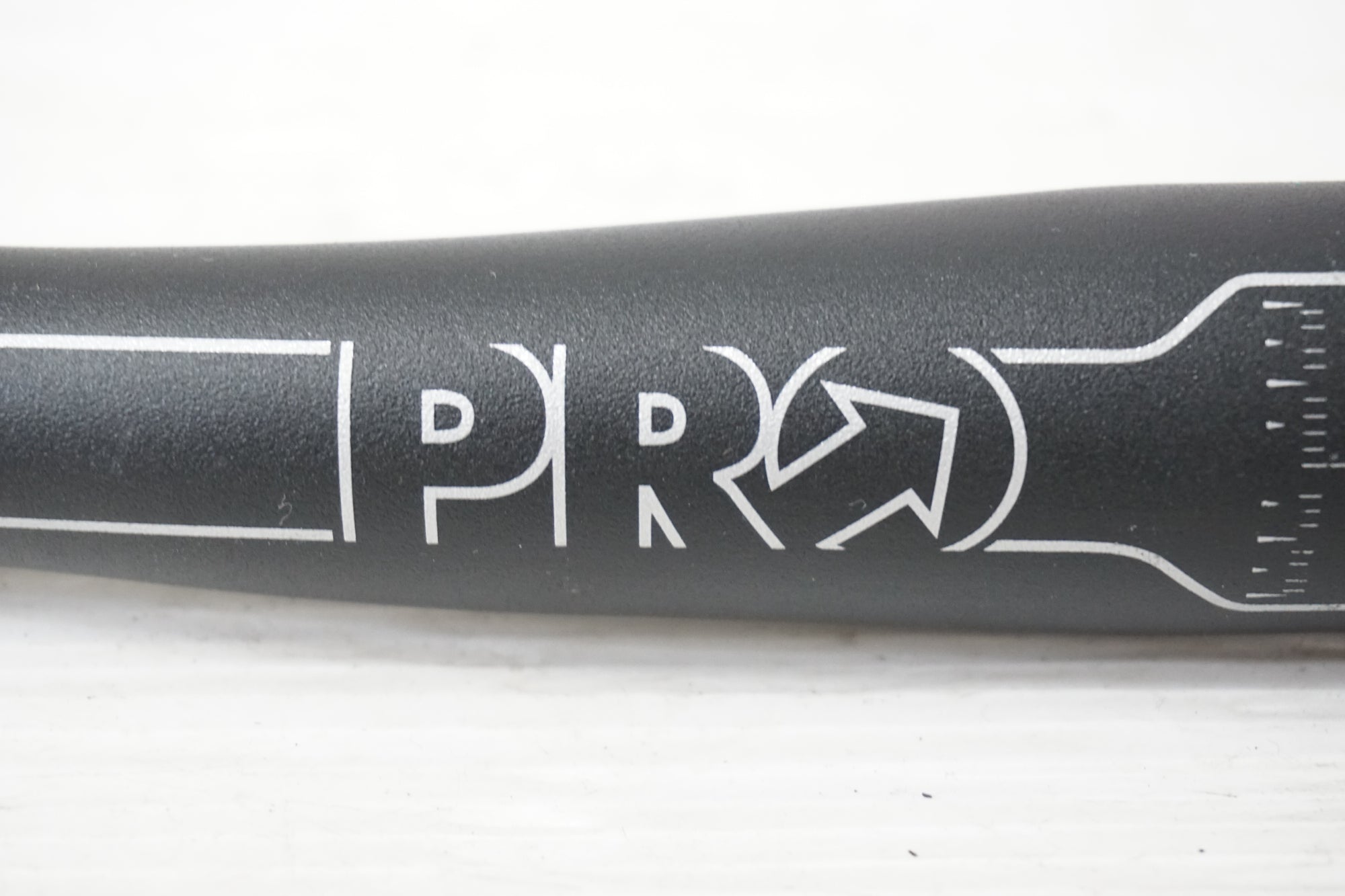 SHIMANO PRO 「シマノプロ」 LT Φ31.8 545mm ハンドル / 奈良店