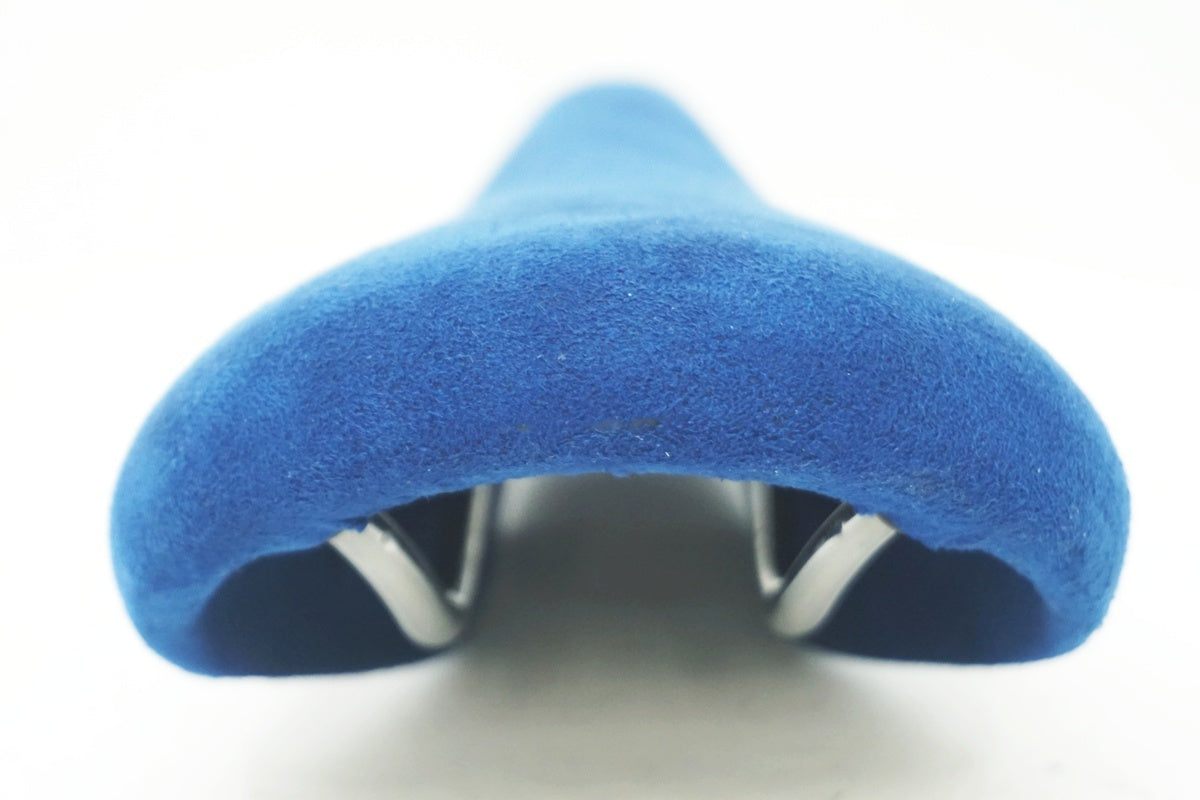 FUJITA 「フジタ」 SEAMLESS PISTA サドル / 大阪美原北インター店