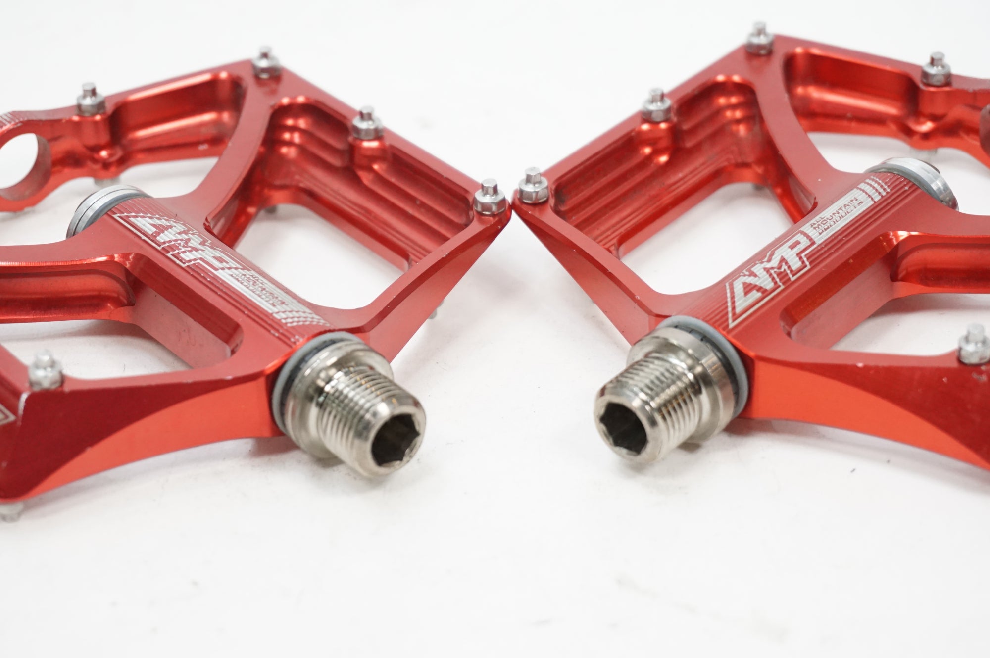 STRAITLINE ストレートライン プラットフォーム ペダル STRAITLINE 「ストレートライン」 AMP フラットペダル / 川越店