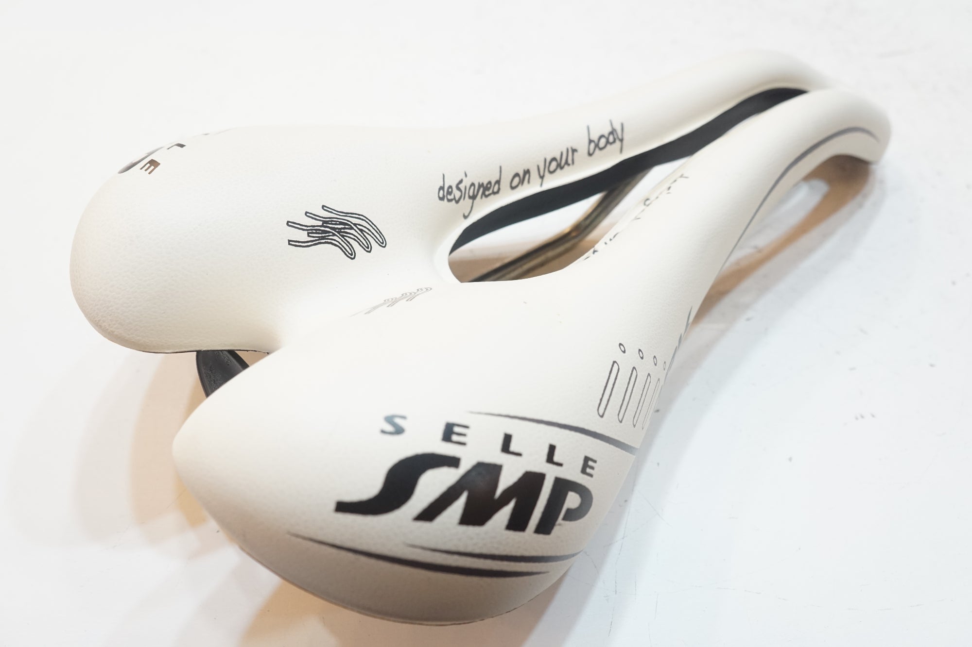 SELLE SMP 「セラ エスエムピー」 TRK サドル / バイチャリ浦和ベース