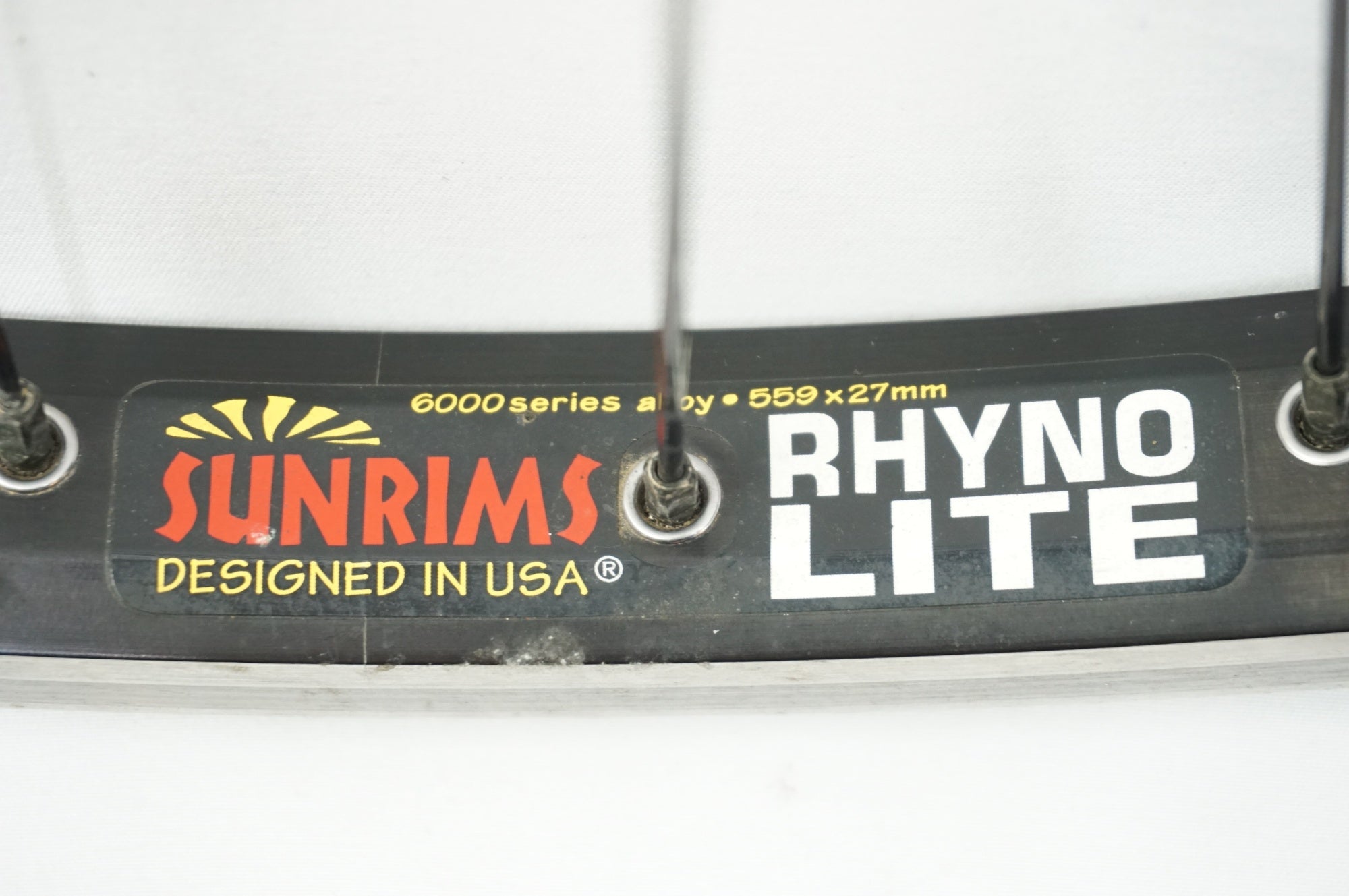 WHITE INDUSTRIES 「ホワイトインダストリーズ」 ENO ECCENTRIC HUB x SUNRIMUS RHYNO LITE 26インチ リアホイール / 中目黒店