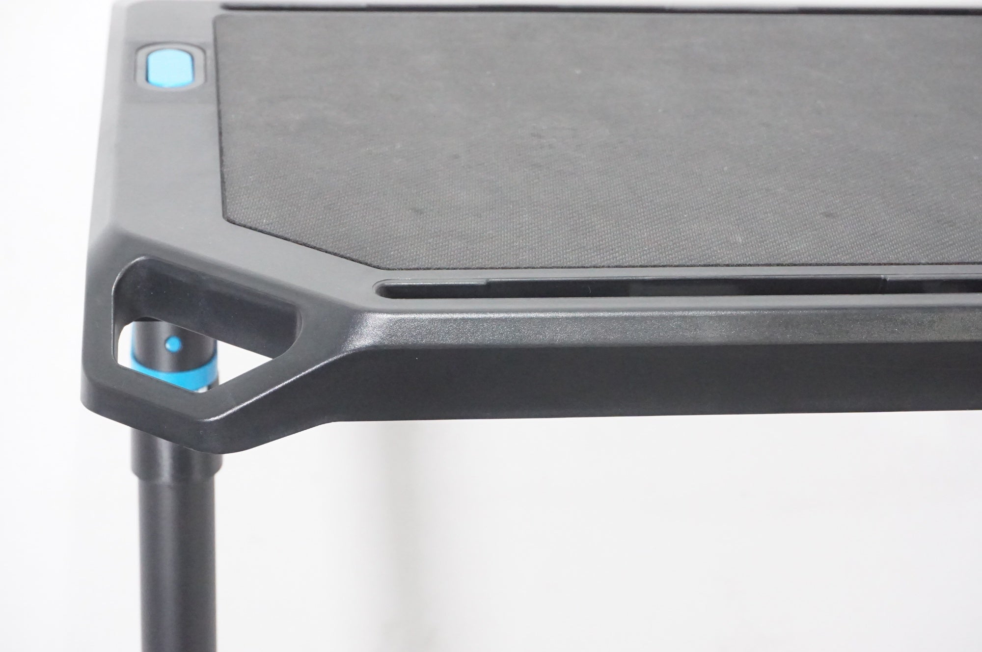 WAHOO 「ワフー」 KICKR DESK インドアサイクリングデスク / AKIBA店