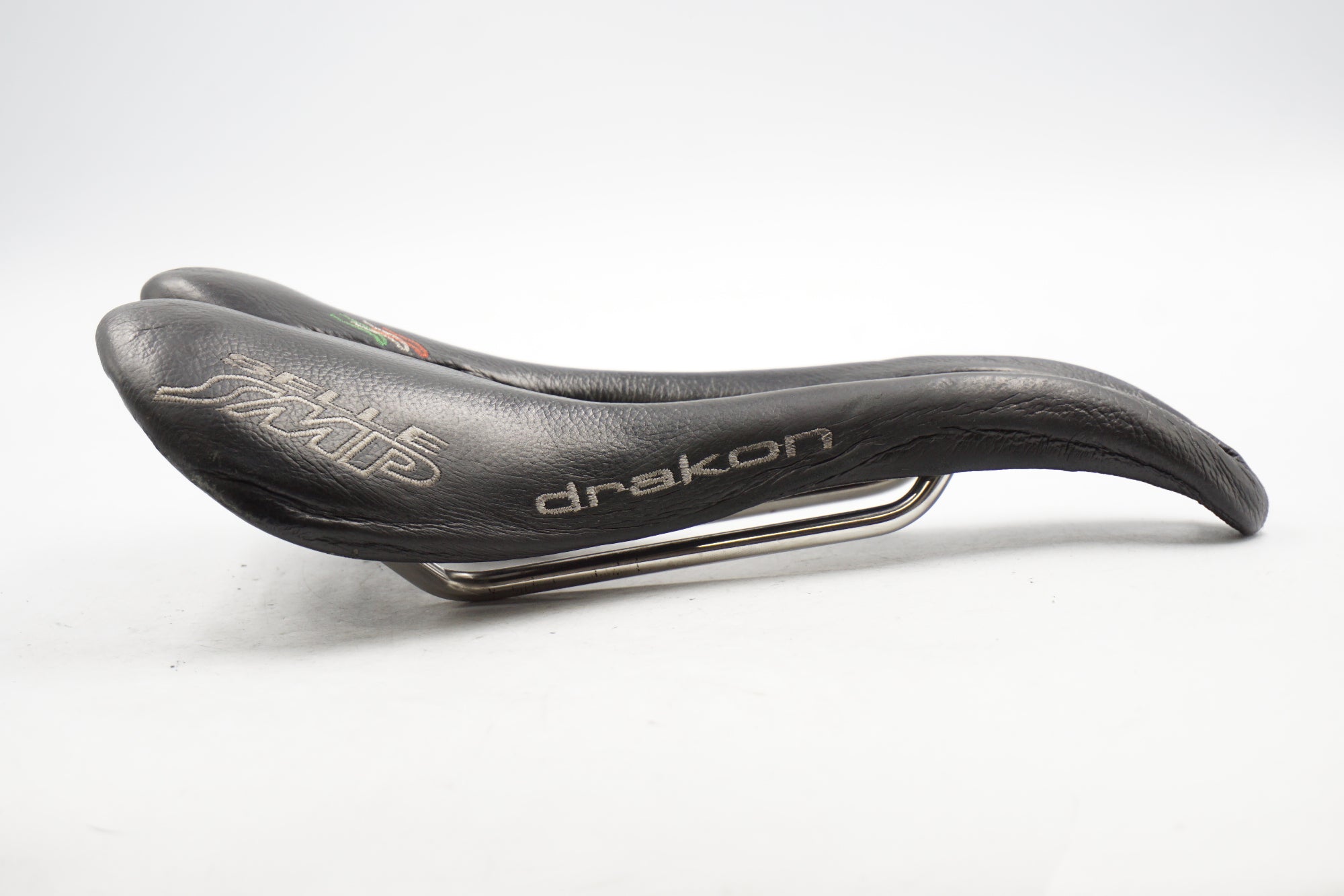 SELLE SMP 「セラエスエムピー」 DRAKON サドル / 奈良店
