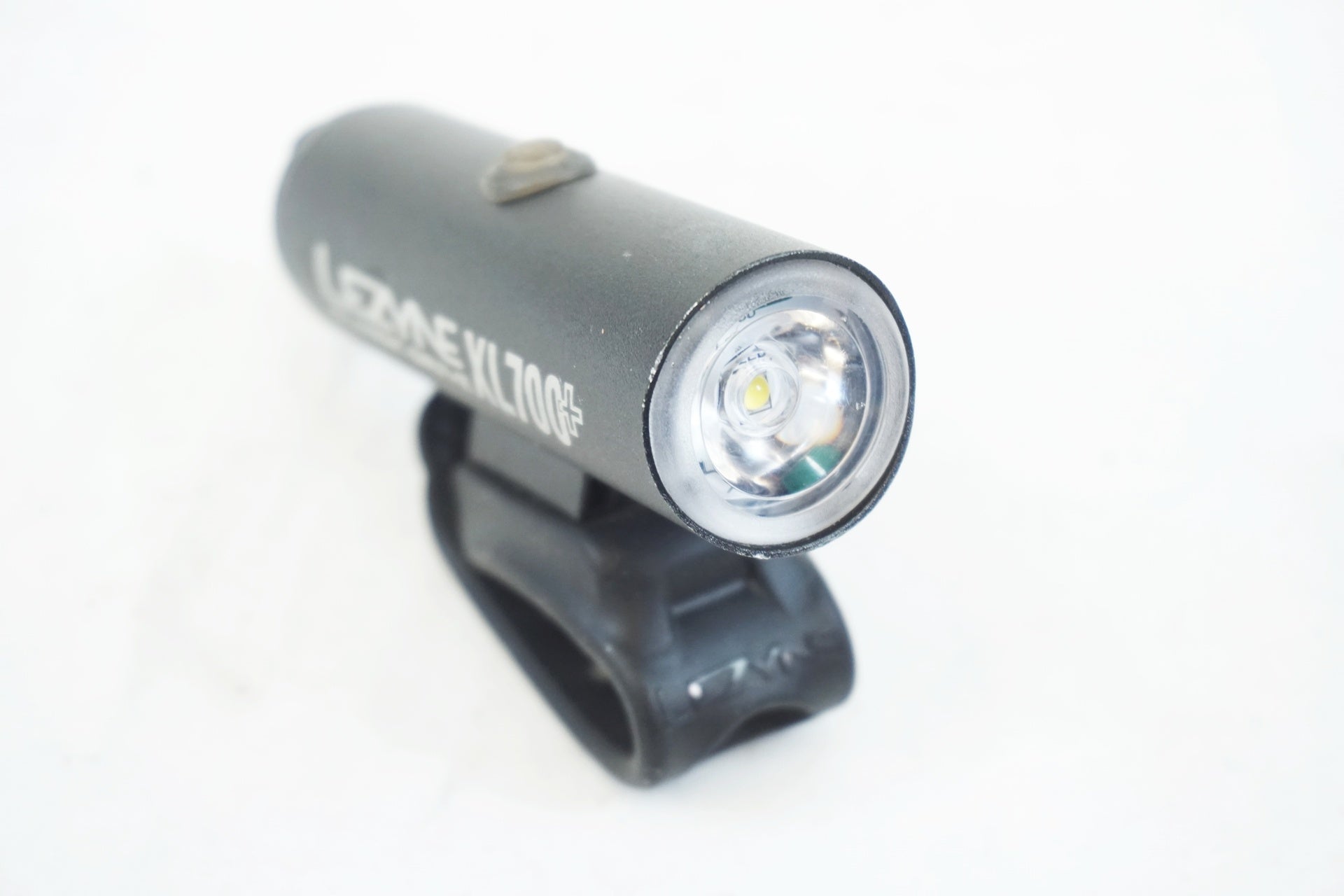 LEZYNE 「レザイン」 CLASSIC DRIVE XL700+ フロントライト / 有明