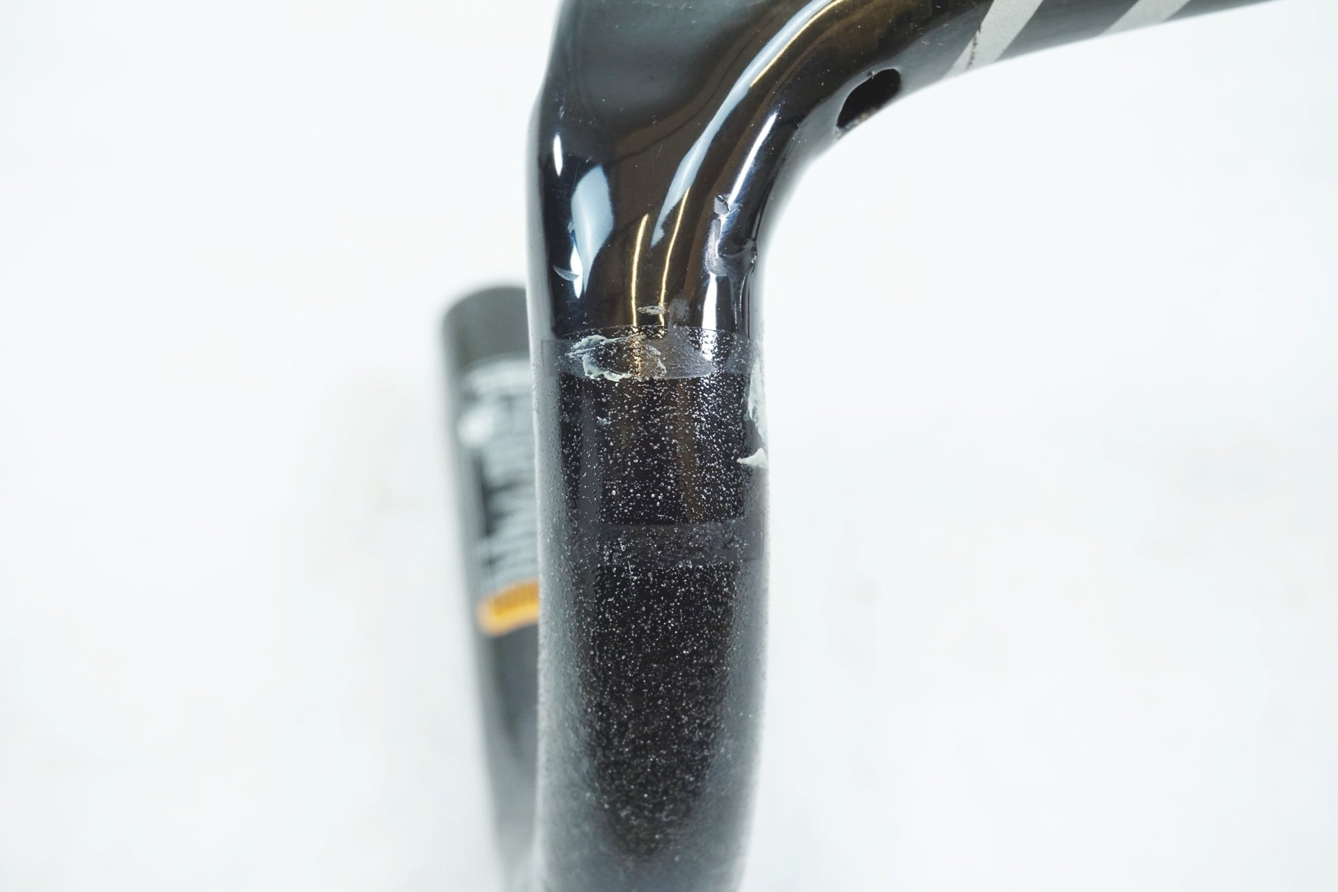 CINELLI 「チネリ」 RAM カーボン Φ31.8 400mm ハンドル / 有明