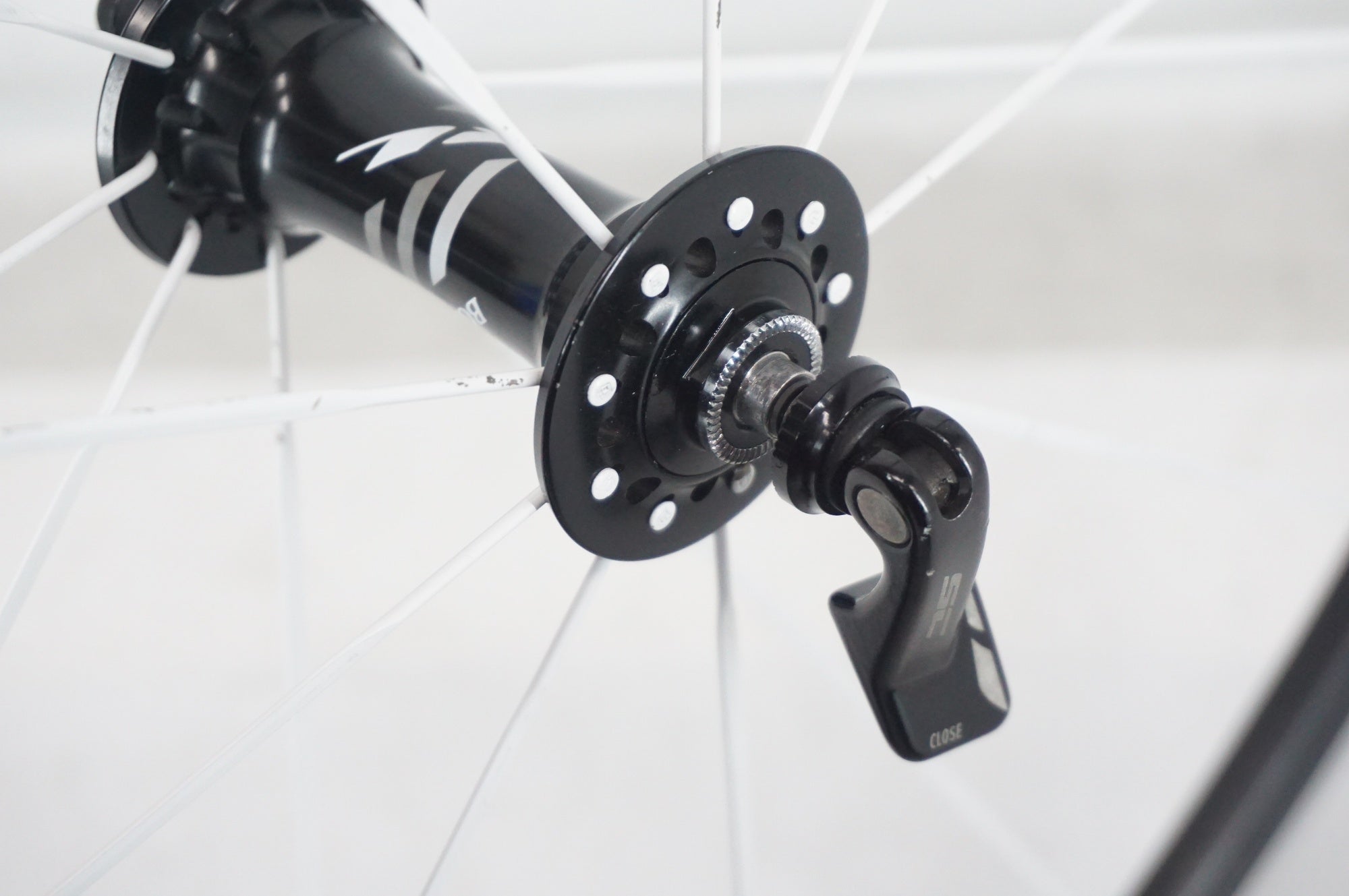 BONTRAGER 「ボントレガー」 RL フロントホイール / 阪急塚口店