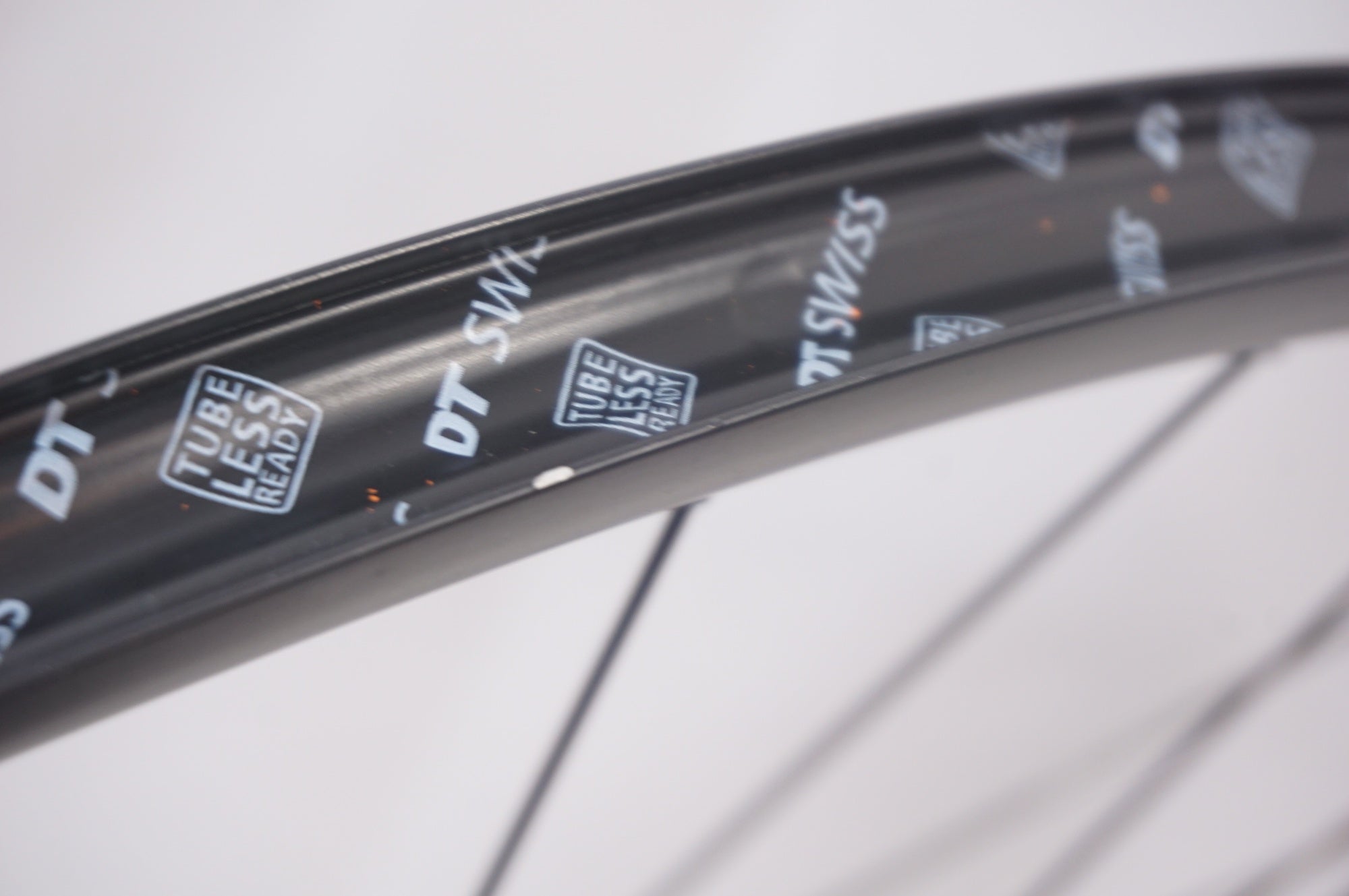 DT SWISS 「ディーティースイス」 R470 DB シマノ11速 ホイールセット
