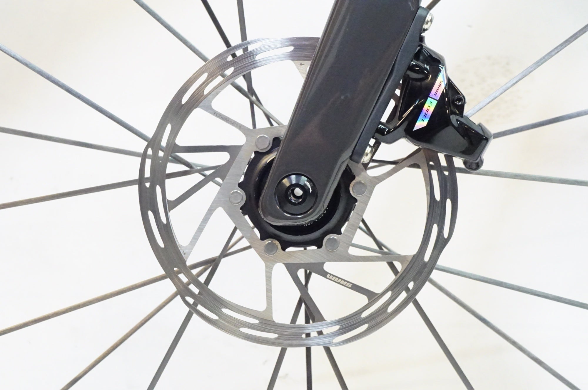 FOCUS 「フォーカス」 IZALCO MAX 9  (DISC G4) 2024年モデル ロードバイク / 熊谷本店
