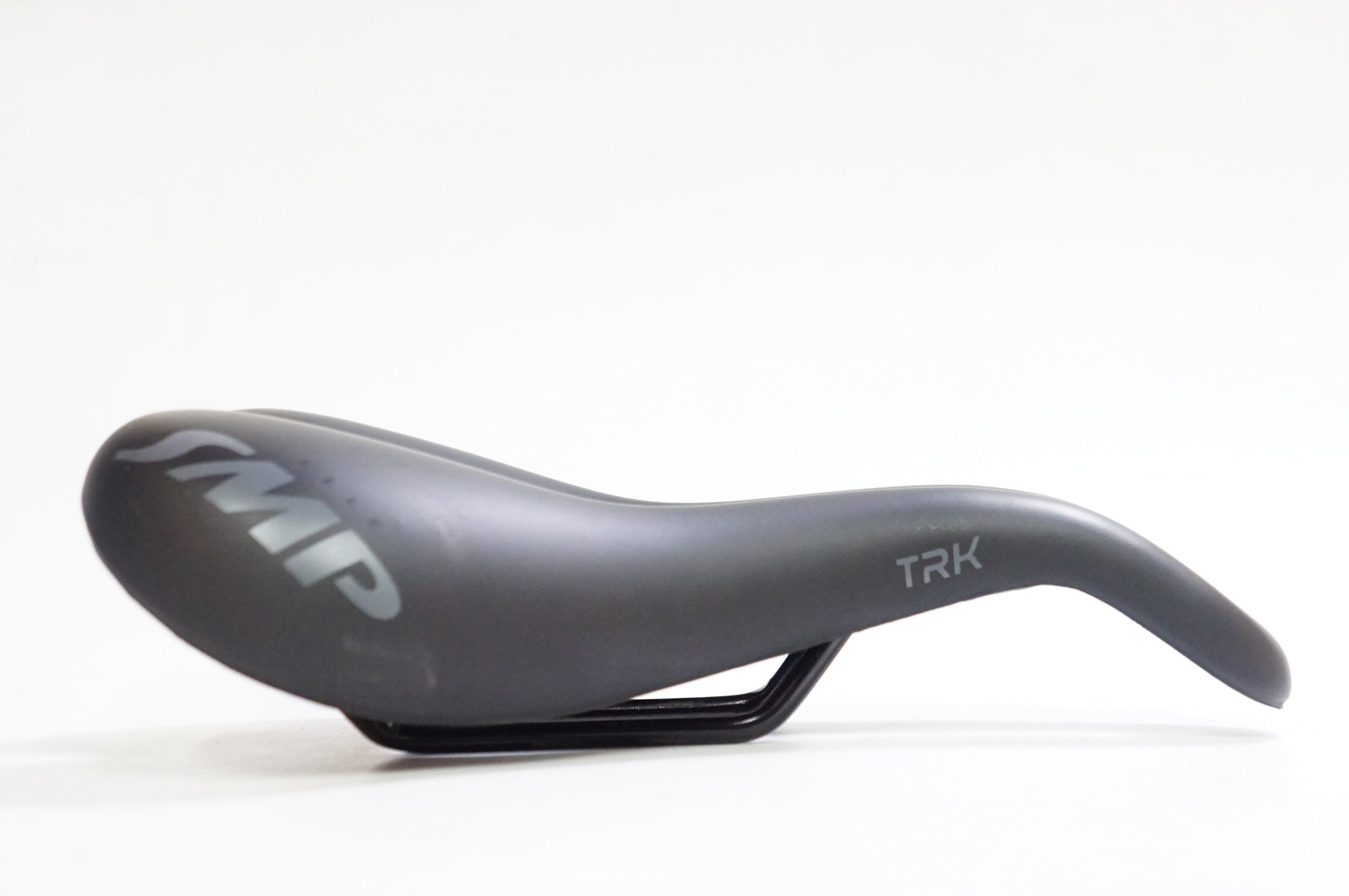 SELLE SMP 「セラエスエムピー」 TRK サドル / 熊谷本店