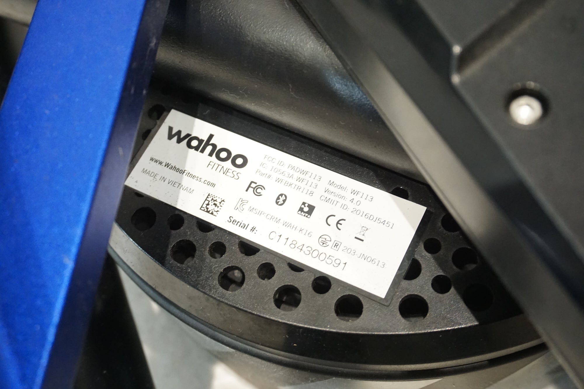 WAHOO 「ワフー」 KICKR V4 WF113 スマートトレーナー サイクル
