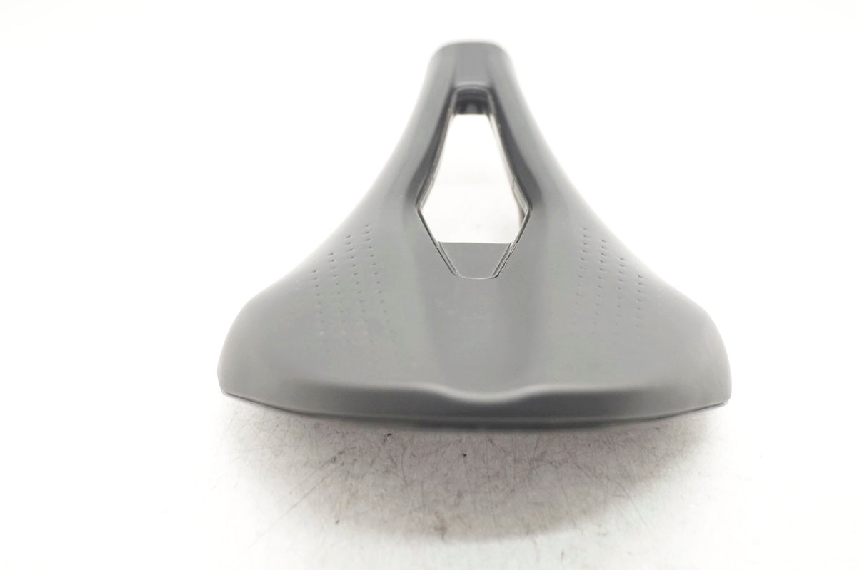 FIZIK 「フィジーク」 ARGO TEMPO R3 KIUM 150mm サドル / 大阪門真店