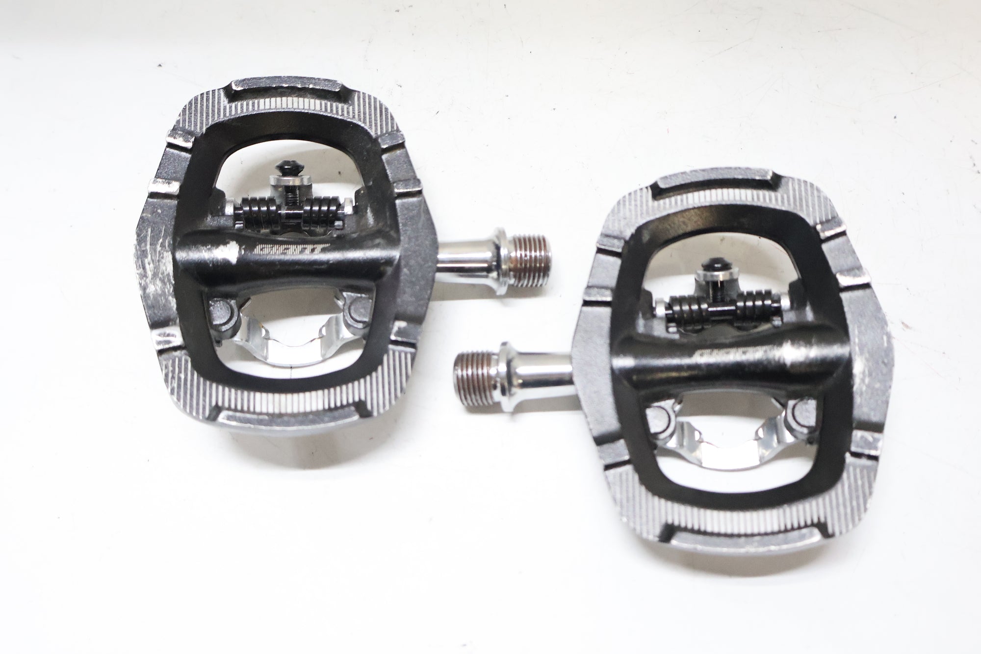 GIANT 「ジャイアント」 FLIPSIDE COMMUTER ペダル / 高知店