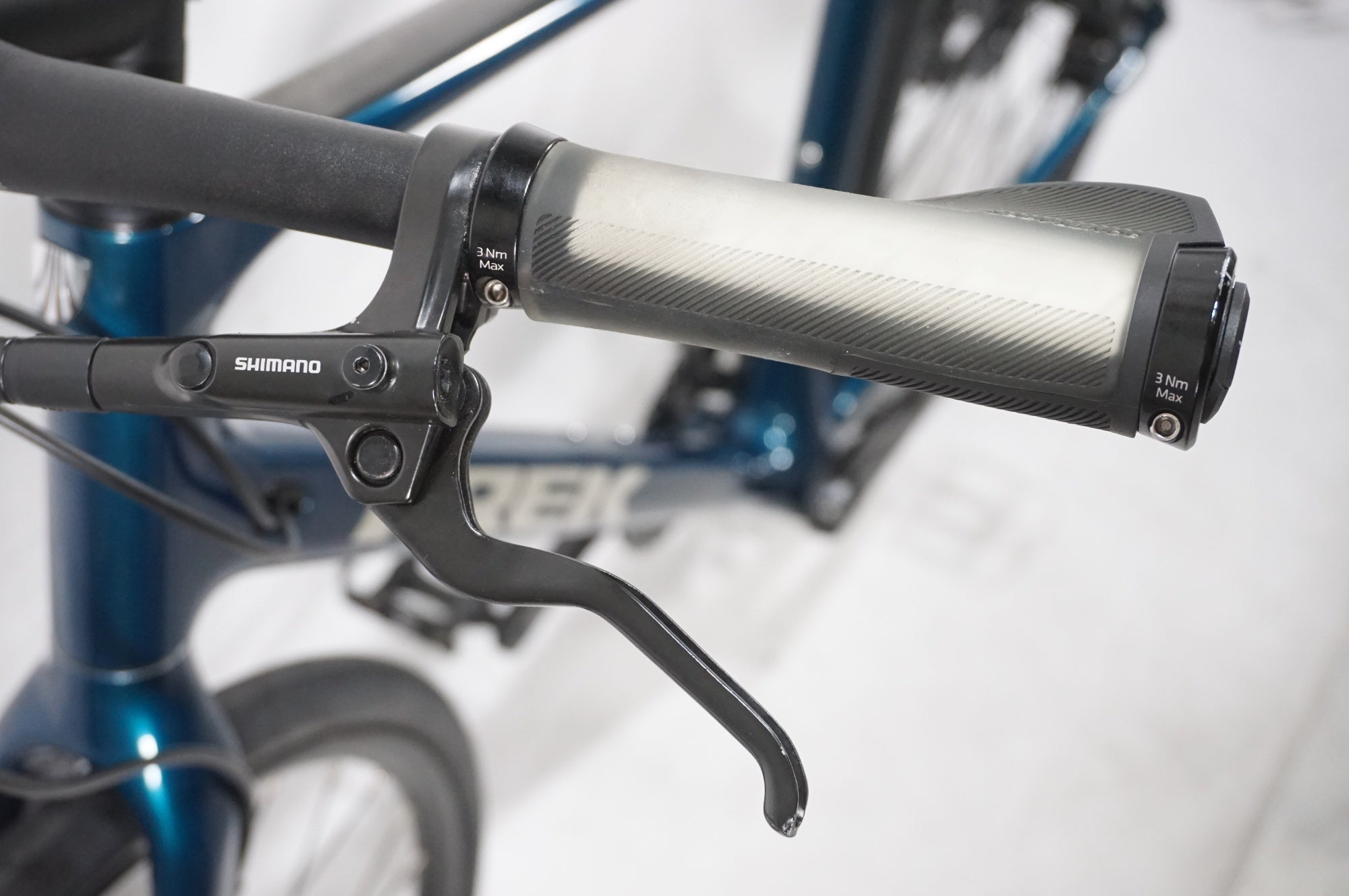 TREK 「トレック」 FX SPORT CARBON4 2021年モデル クロスバイク / AKIBA店
