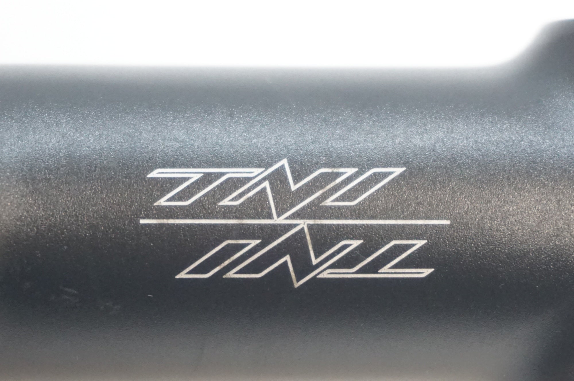 TNI 「ティーエヌアイ」 HELIUM6 φ31.8 90mm ステム / 福岡店
