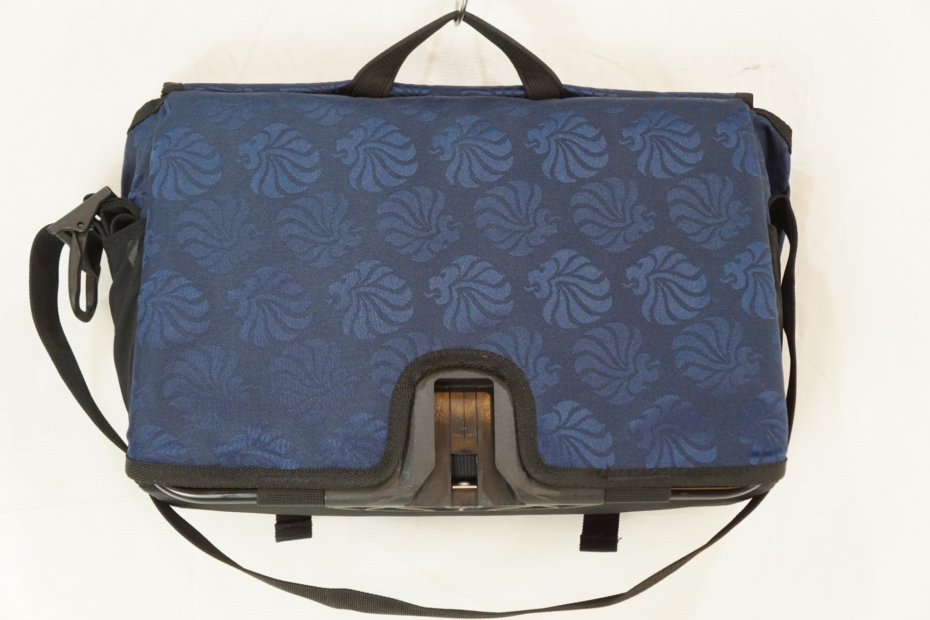 BROMPTON 「ブロンプトン」 Team GB Metro messenger bag/ バイチャリ浦和ベース