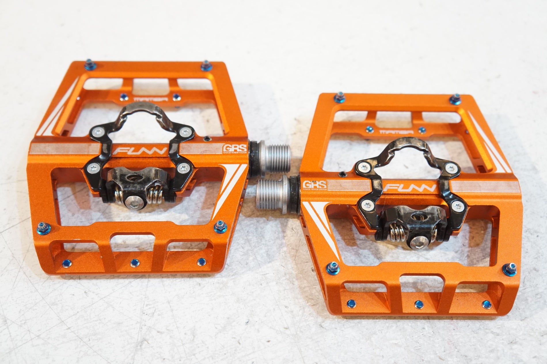 FUNN 「ファン」 MAMBA ペダル / バイチャリ浦和ベース