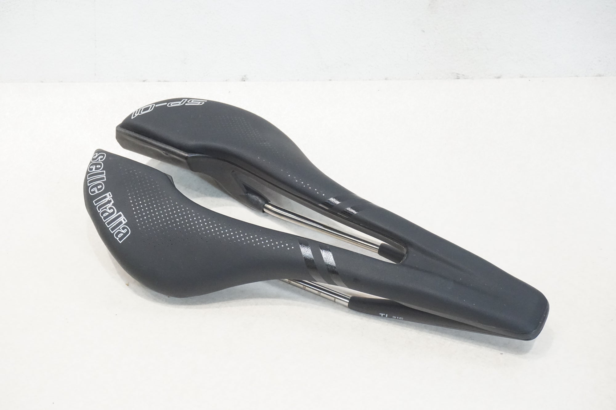 SELLE ITALIA 「セライタリア」 SP-01 チタンレール サドル / 横浜戸塚店