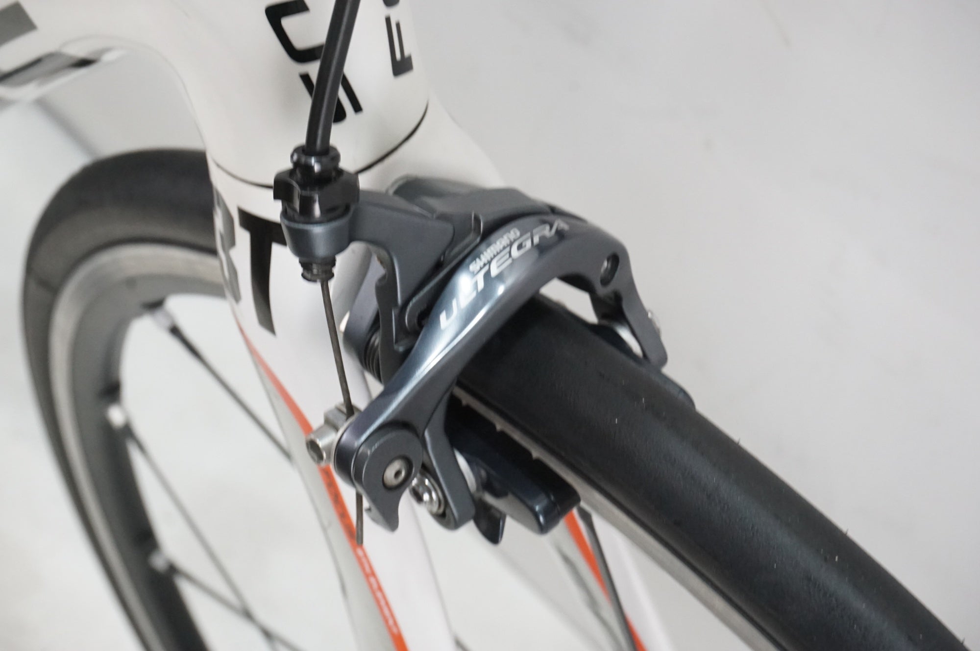 FOCUS 「フォーカス」 IZALCO PRO 2011年モデル カスタム ロードバイク