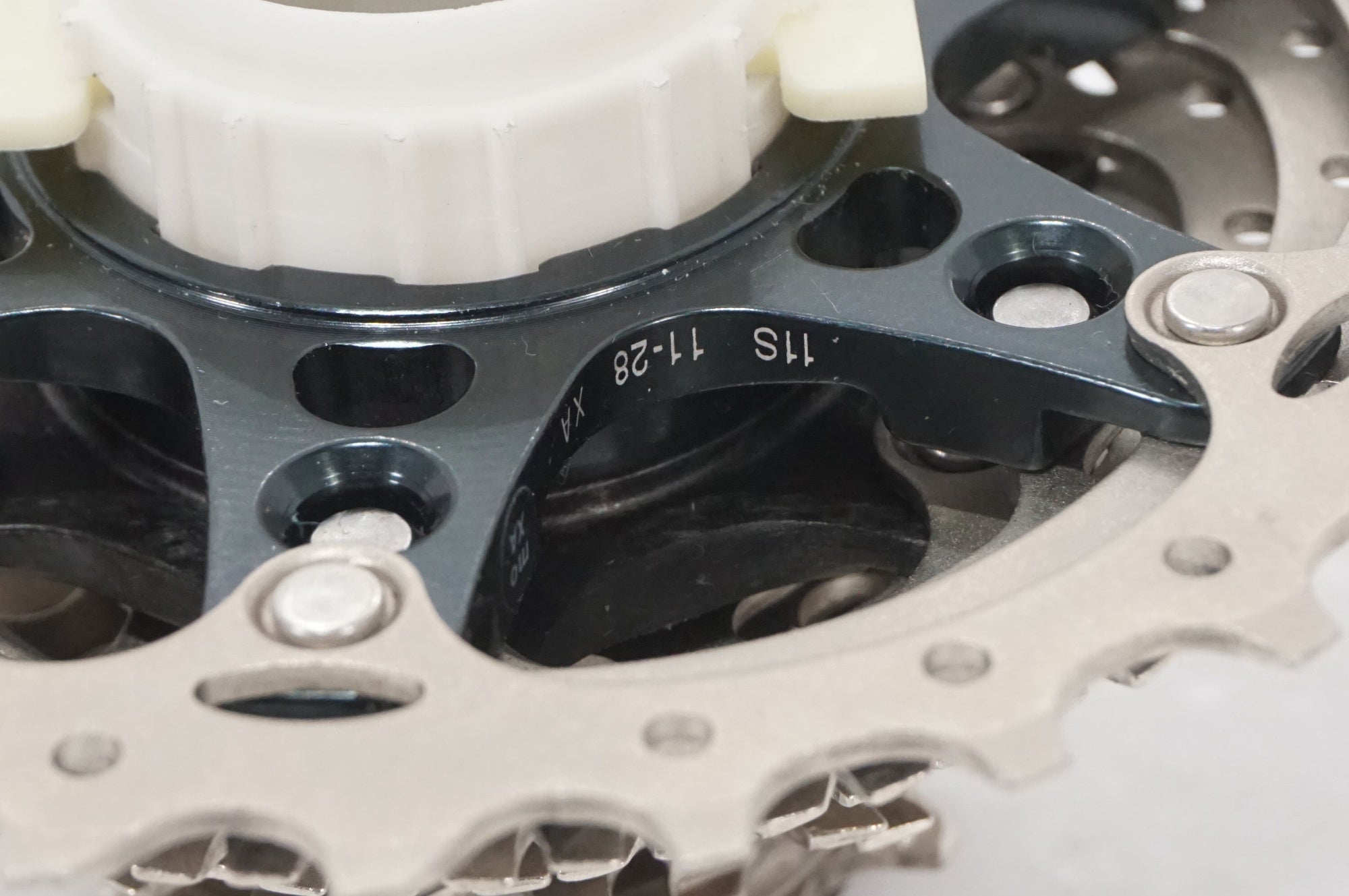 SHIMANO 「シマノ」 ULTEGRA CS-R8000 11-28T スプロケット / AKIBA店