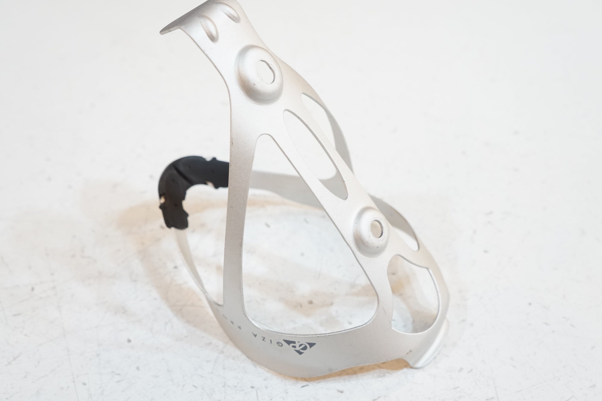 GIZA PRODUCTS 「ギザ プロダクツ」  ボトルケージ / バイチャリ浦和ベース