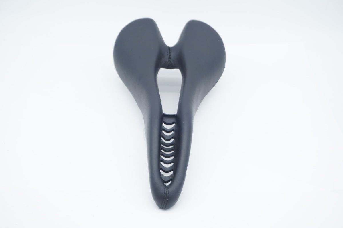 MONOII 「モノイー」 サドル / 京都八幡店