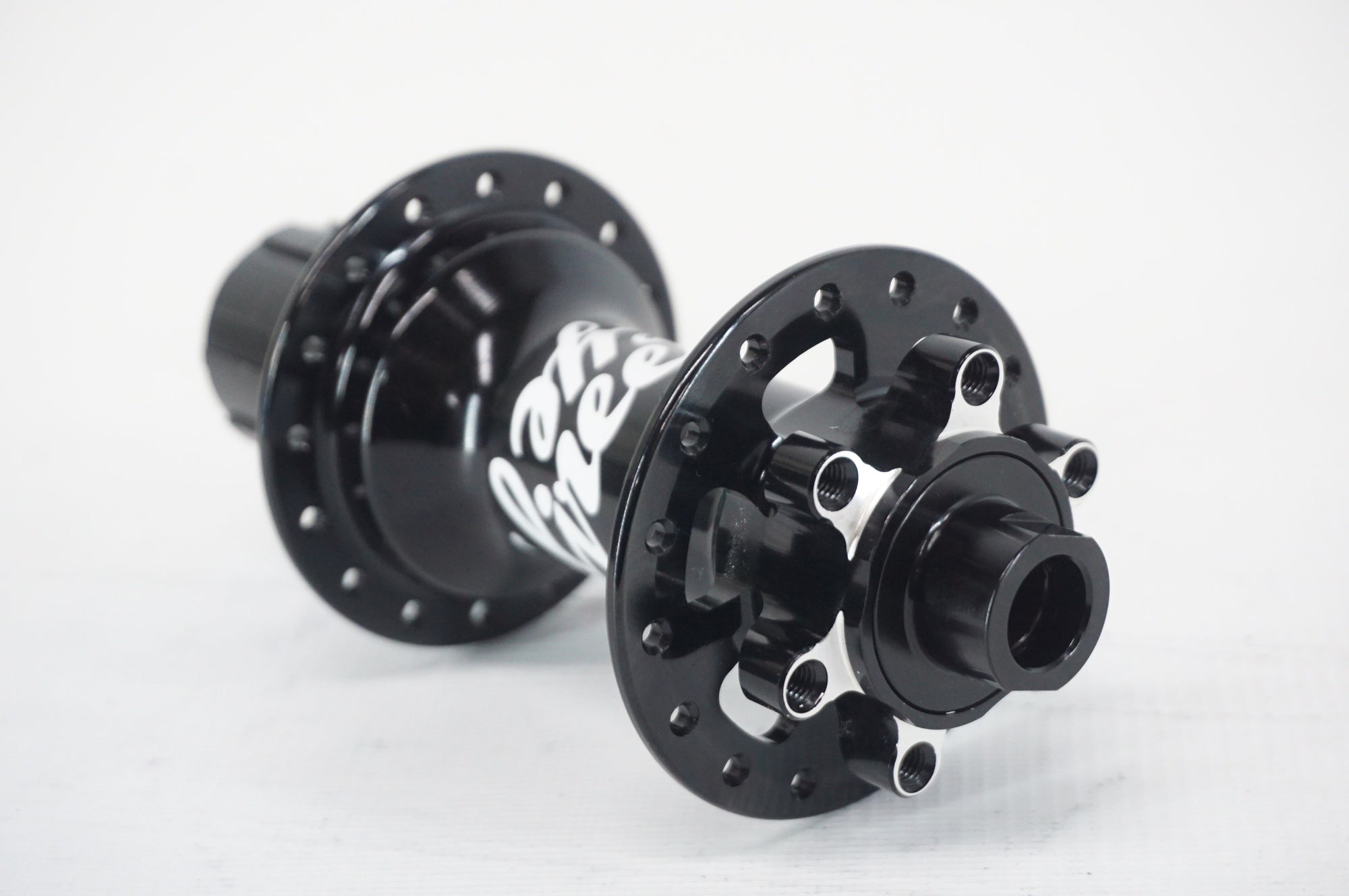 FIREEYE 「ファイヤーアイ」 RH-12150 リアハブ / 阪急塚口店